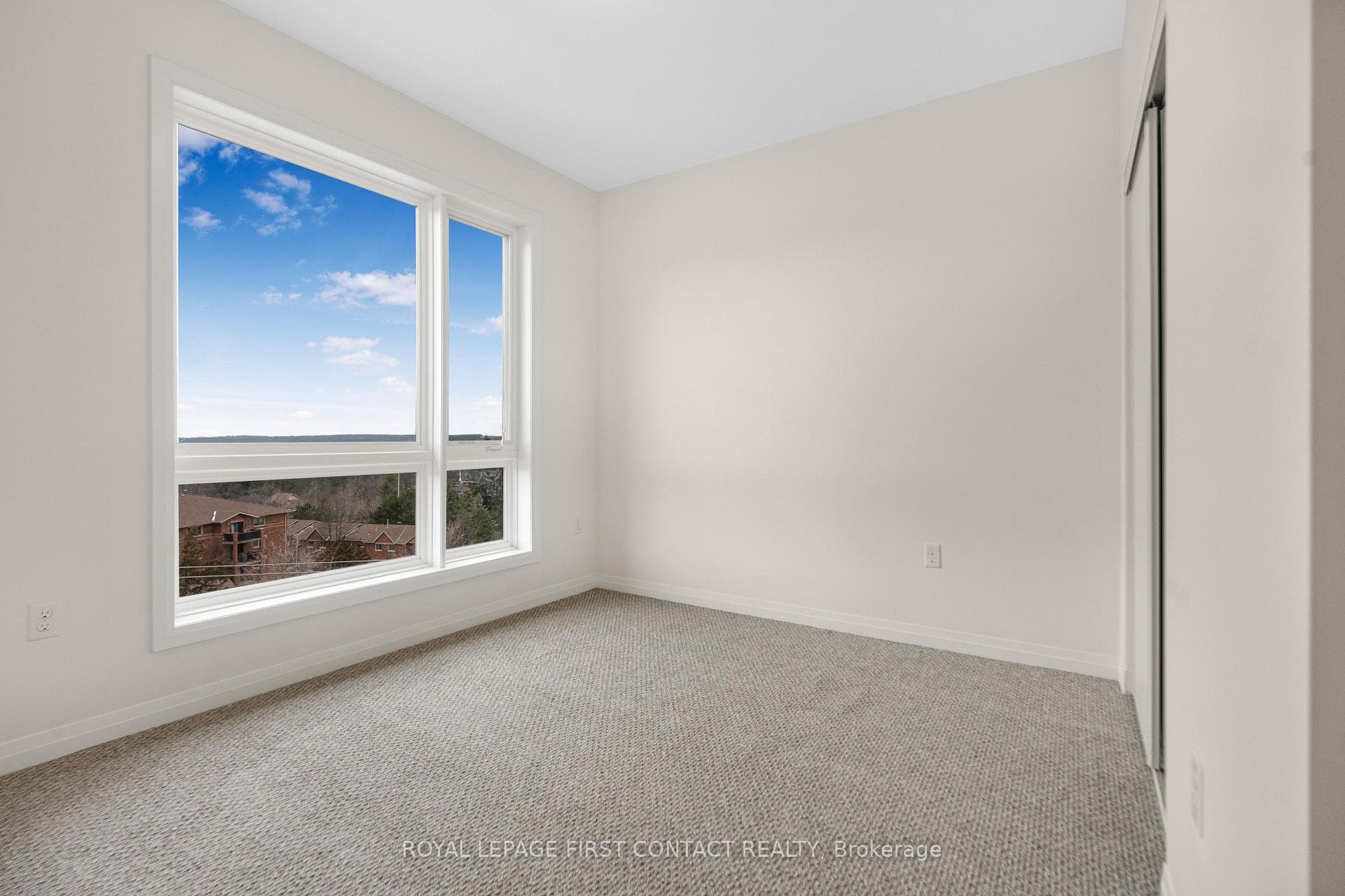 300 Essa Road Unit 601 photo 10
