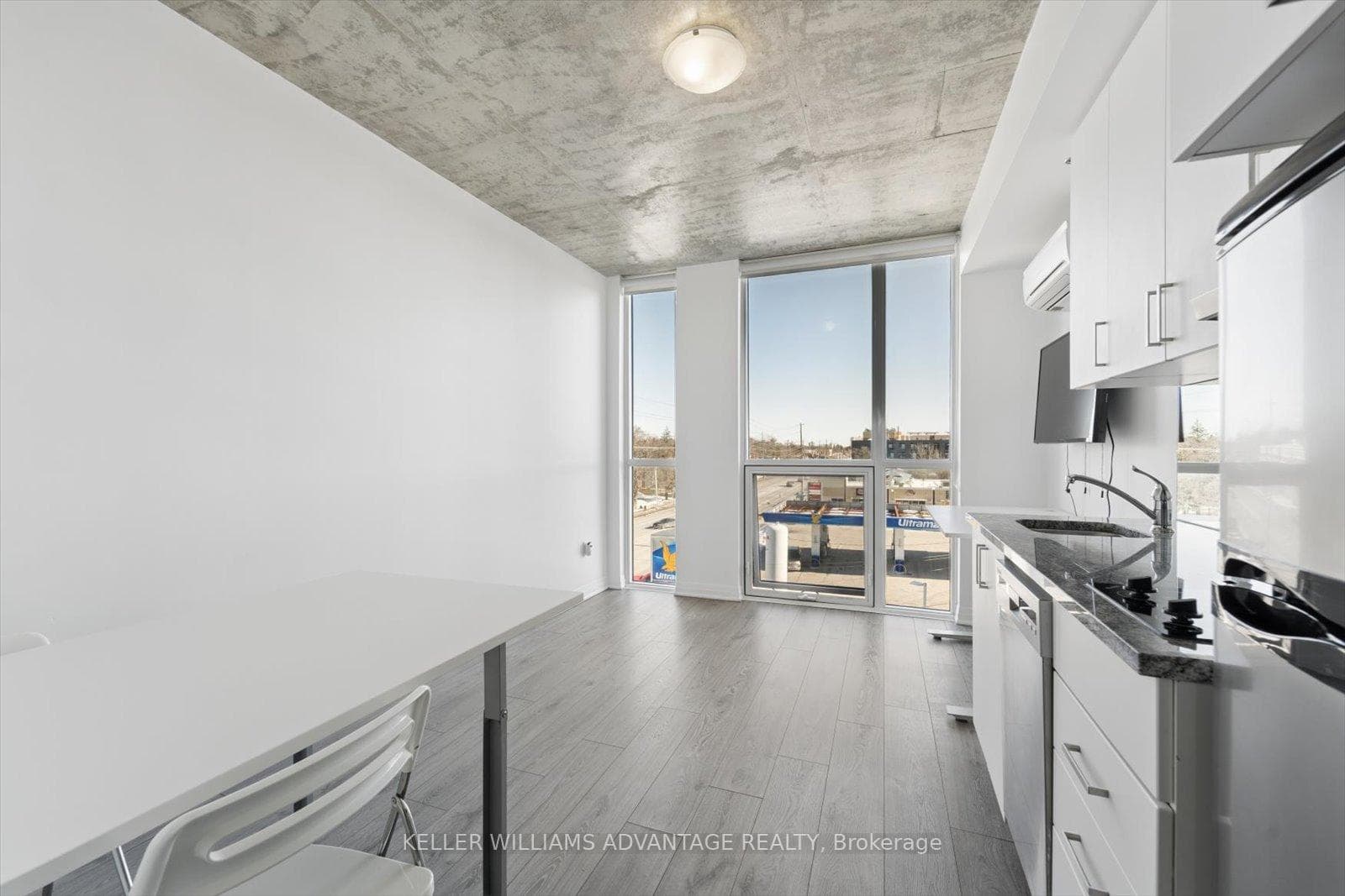 1900 Simcoe Street Unit 434 photo 6