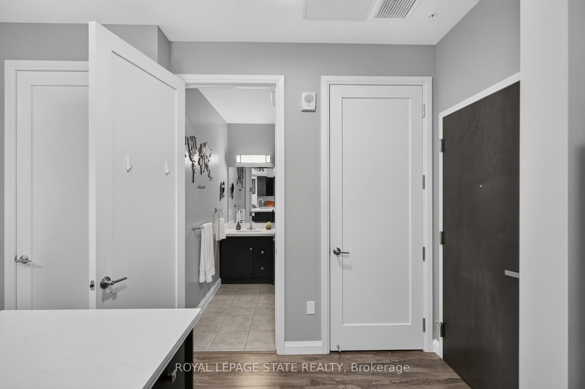 112 King Street Unit 302 photo 10