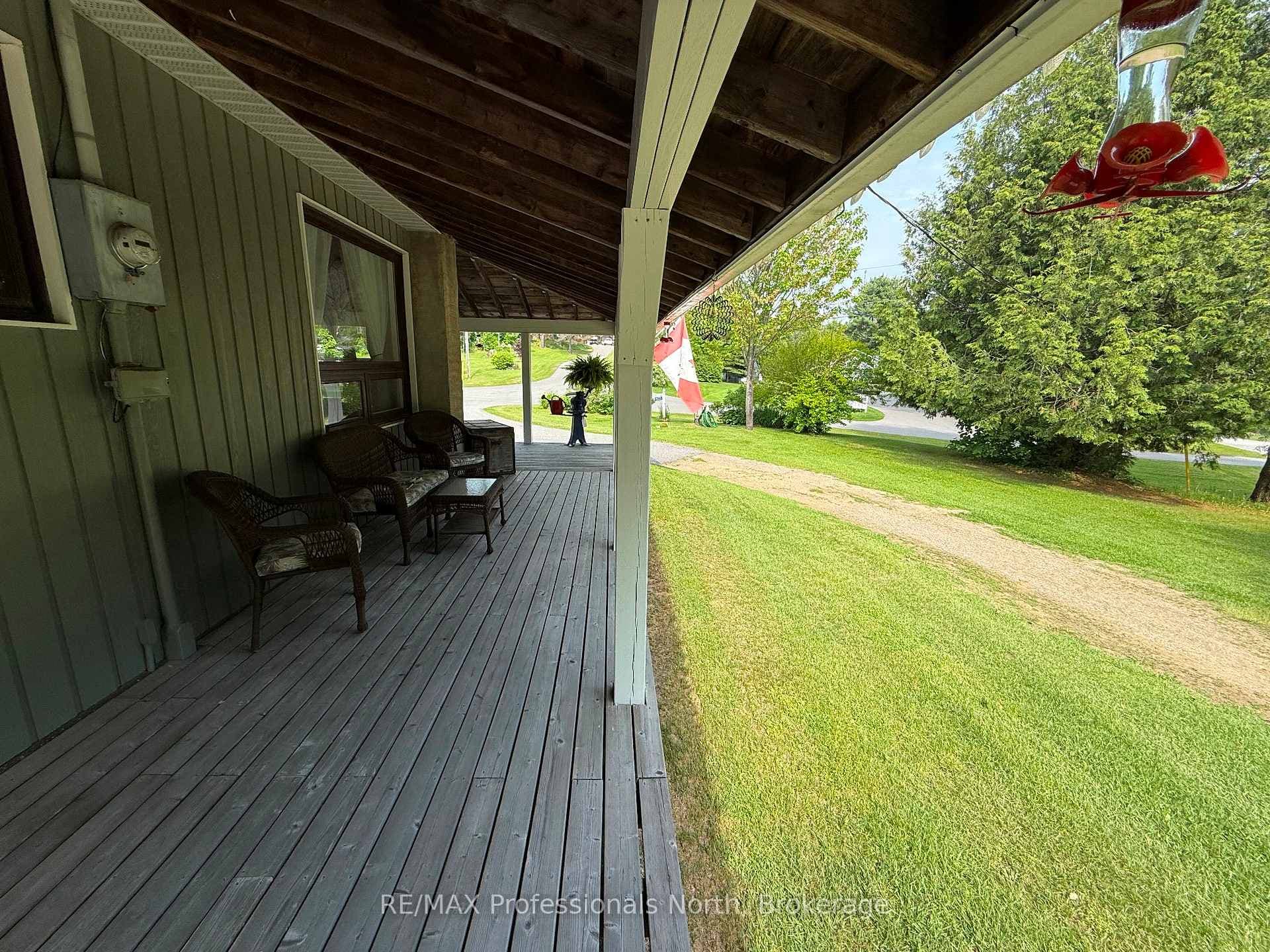 1023 Chester Crescent photo 47
