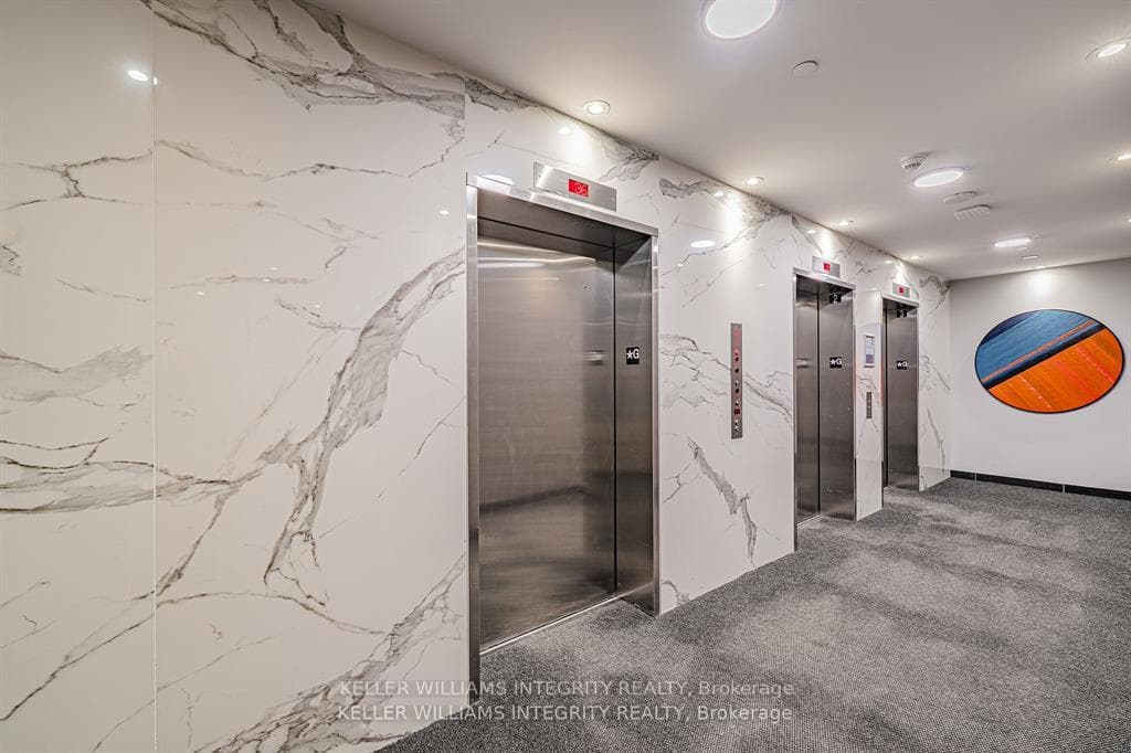 805 Carling Avenue Unit 1808 photo 6