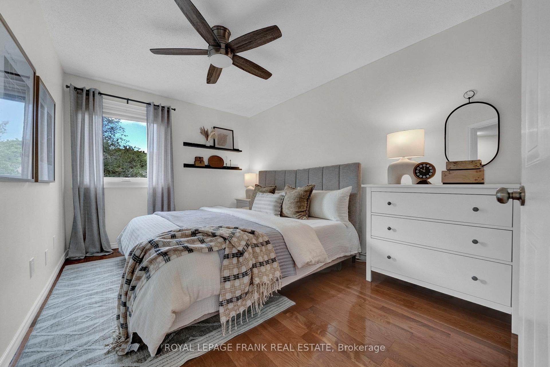 51 McMann Crescent photo 13