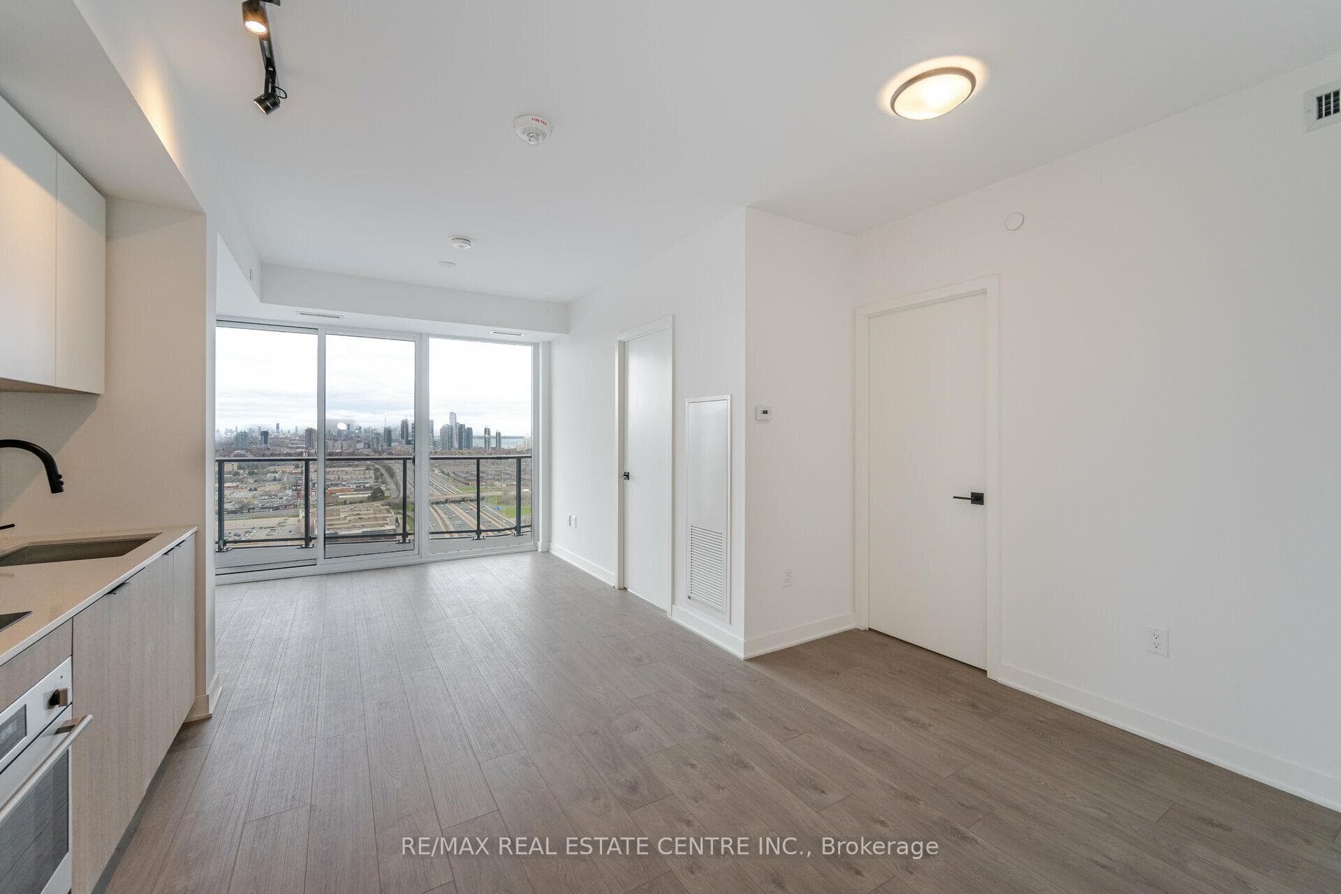 36 Zorra Street Unit 2606 photo 15