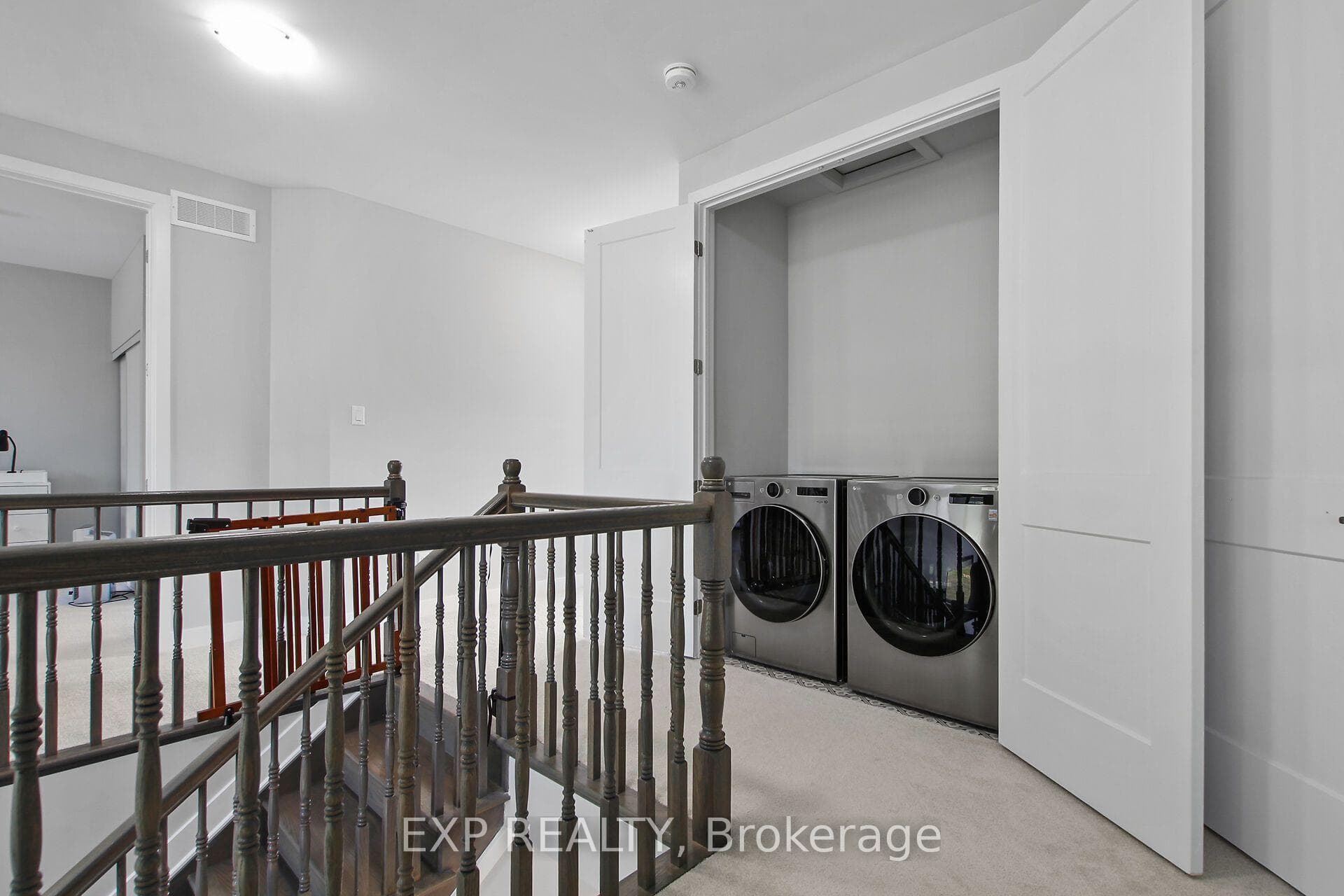 307 Antler Court photo 32