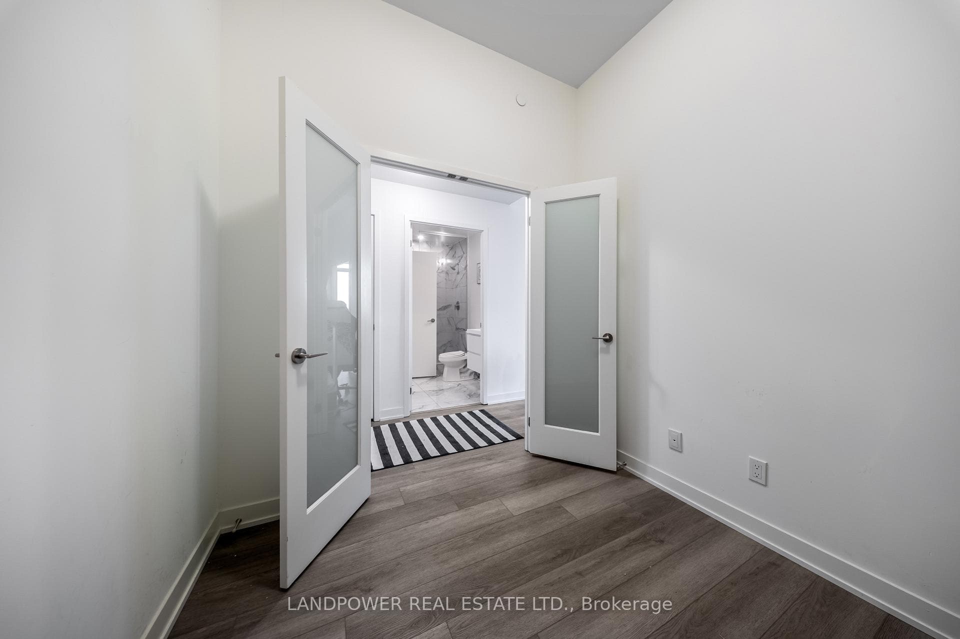 292 Verdale Crossing Unit 1809 photo 16
