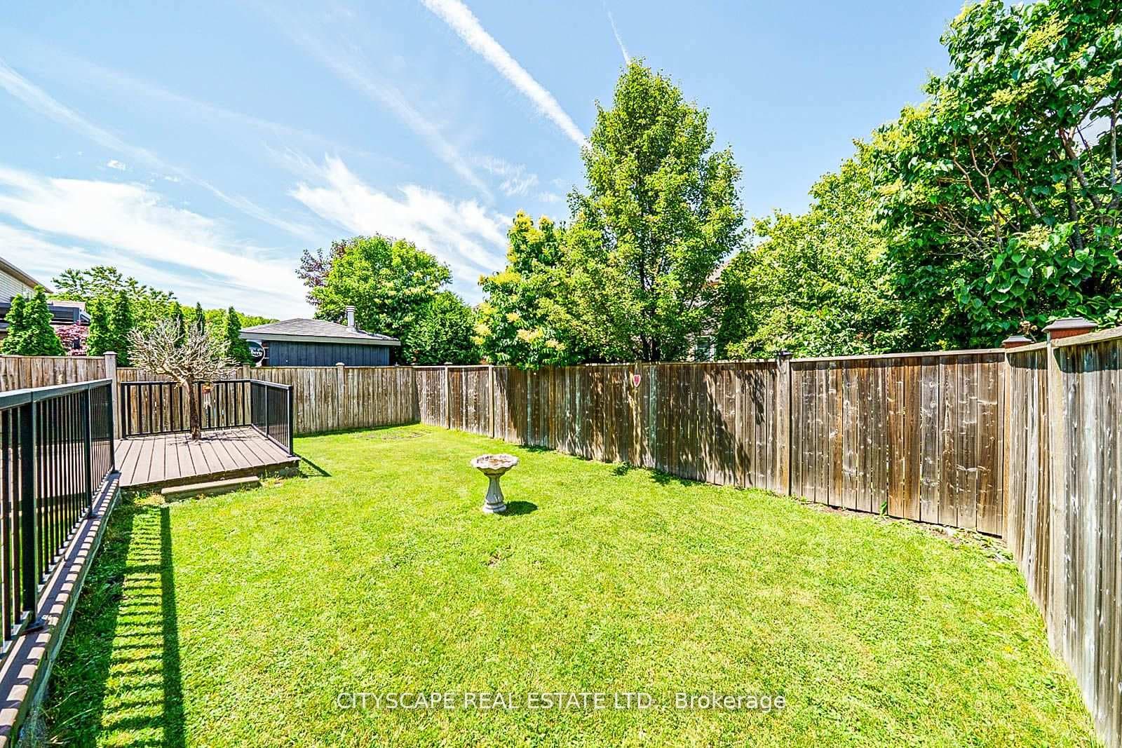 19 Staples Lane photo 35