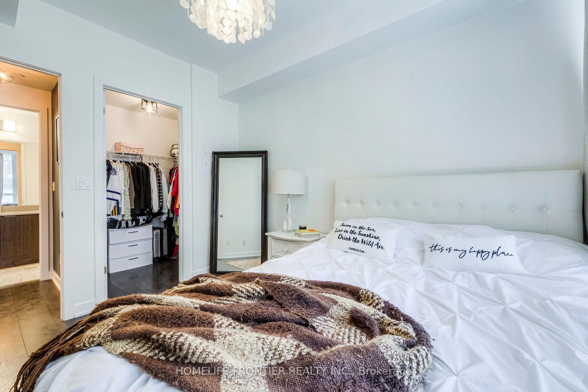 50 Bruyeres Mews Unit 320 photo 23