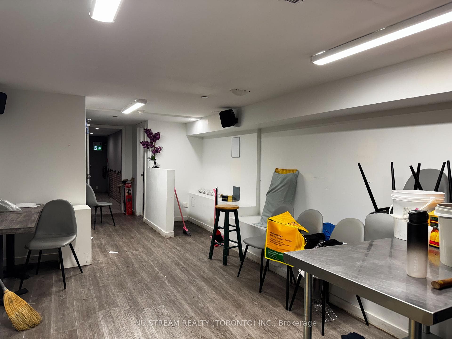 515 Bloor Street photo 30