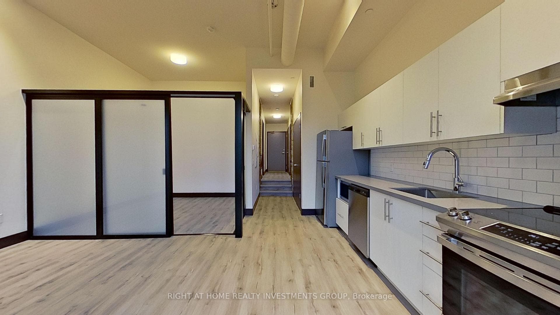 121 King Street Unit 202 photo 2