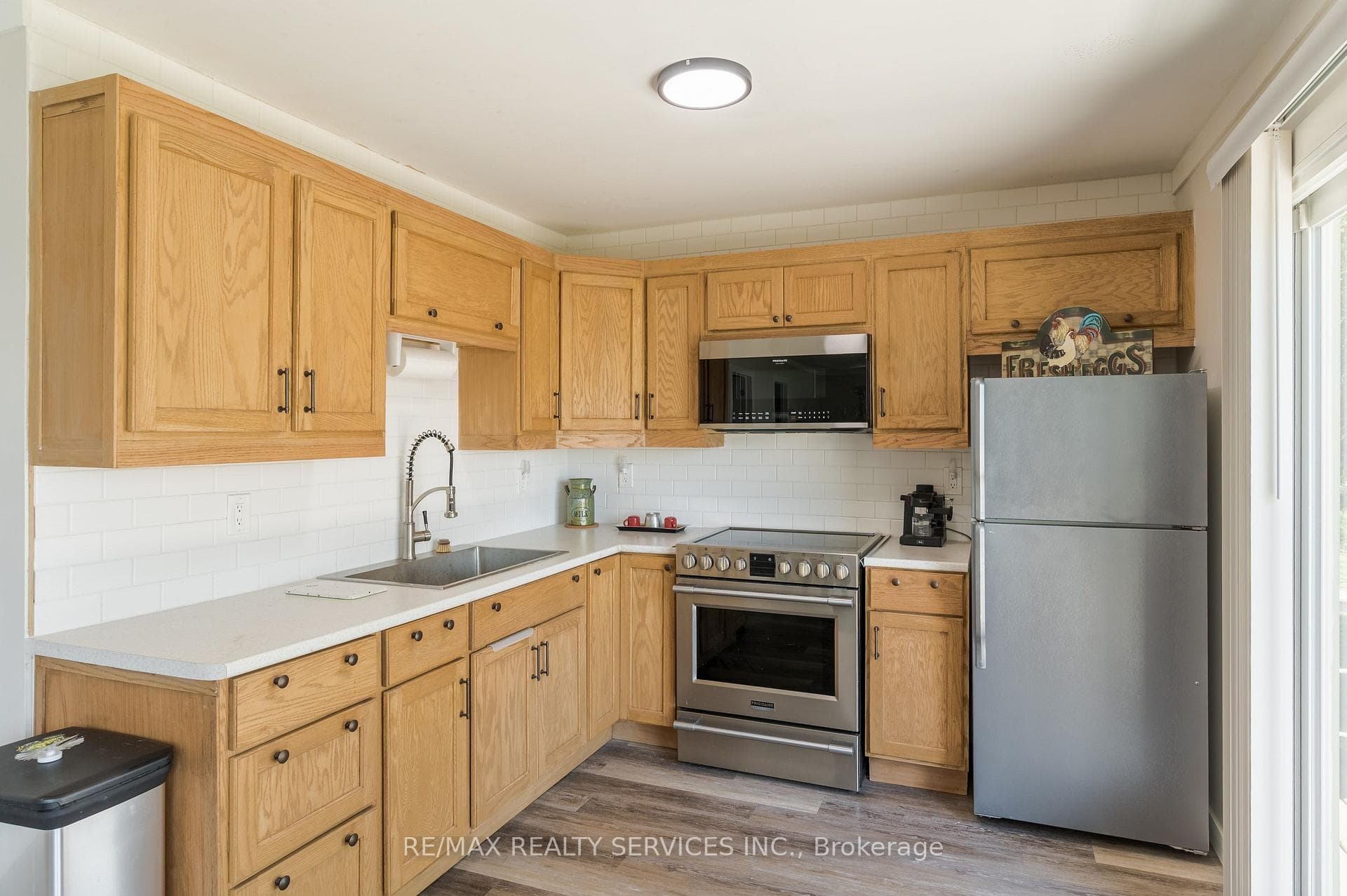 505 CATCHMORE Road photo 15