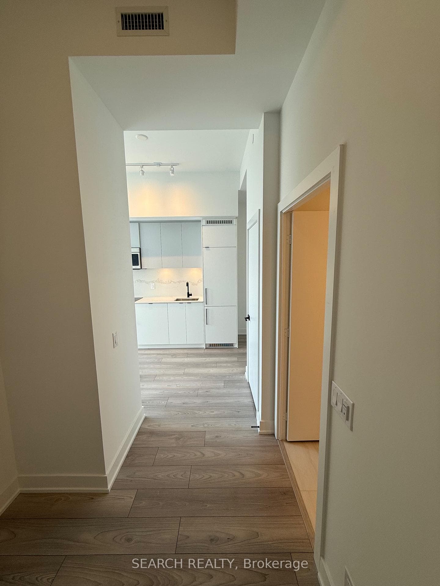 285 Dufferin Street Unit PH5 photo 14