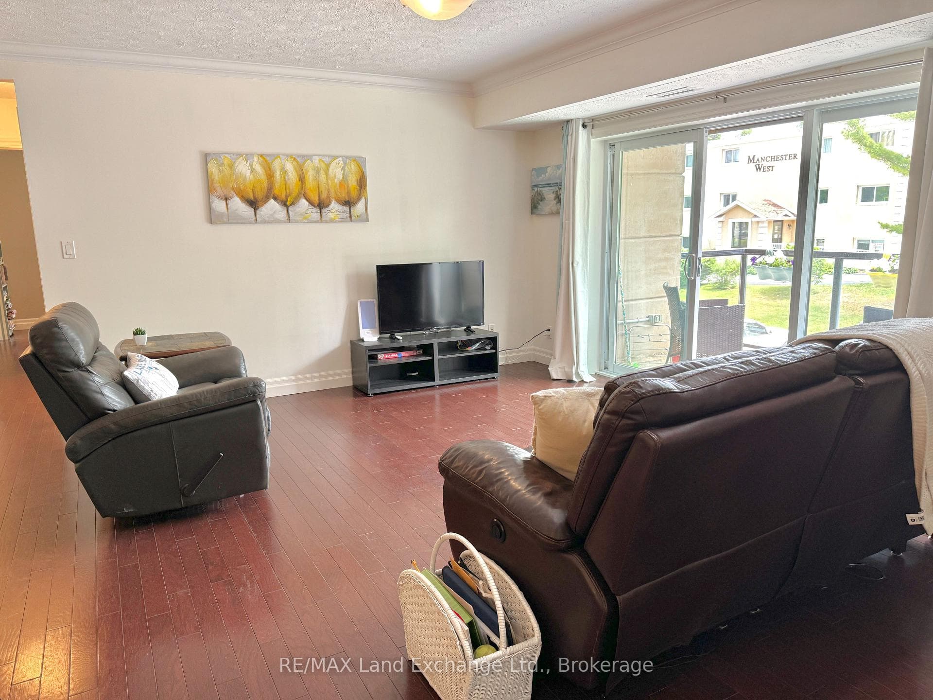 221 Adelaide Street Unit 203 photo 7