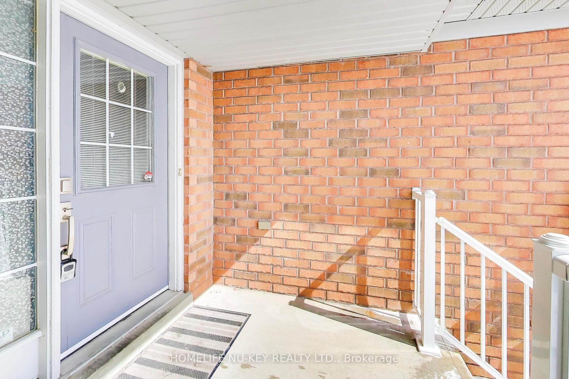 89 Majesty Boulevard photo 5