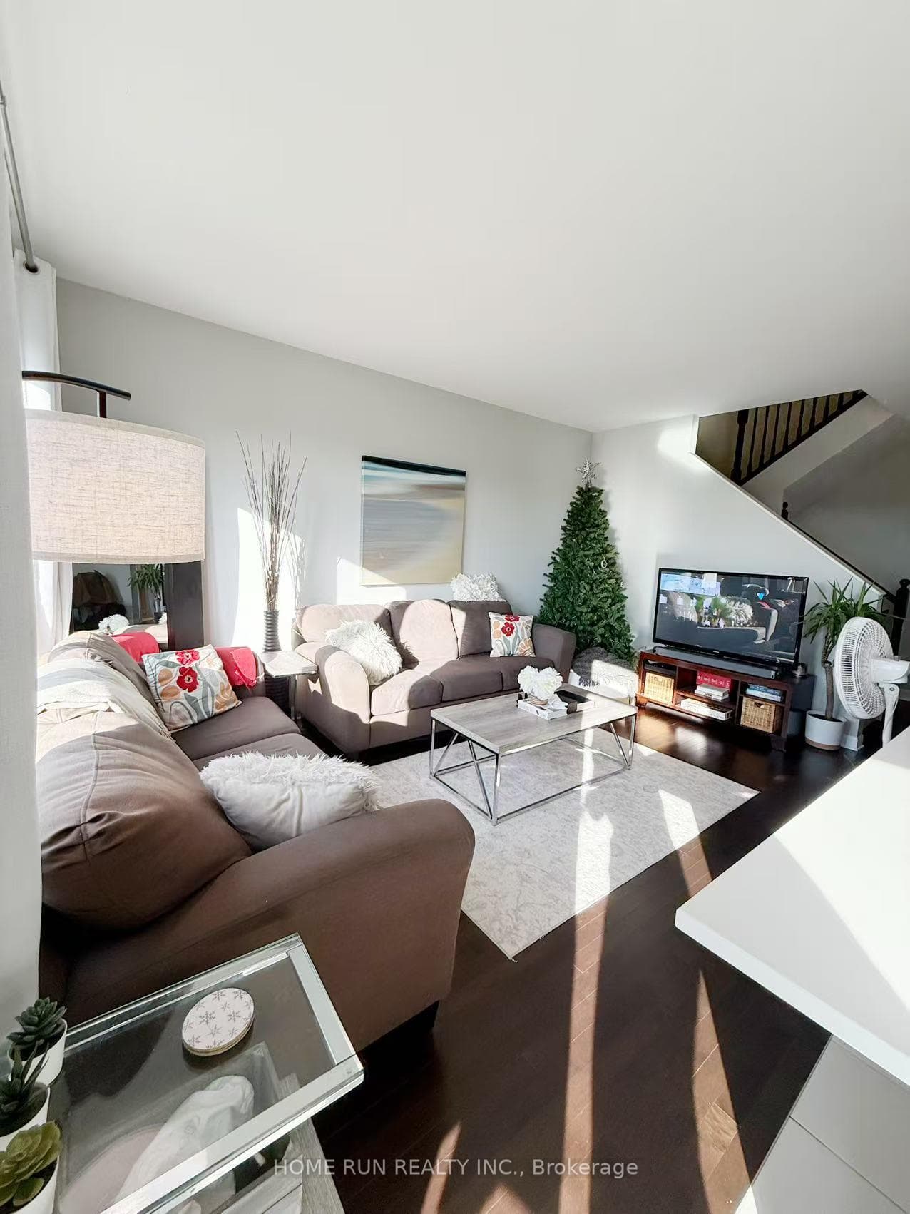 75 Aura Avenue photo 10