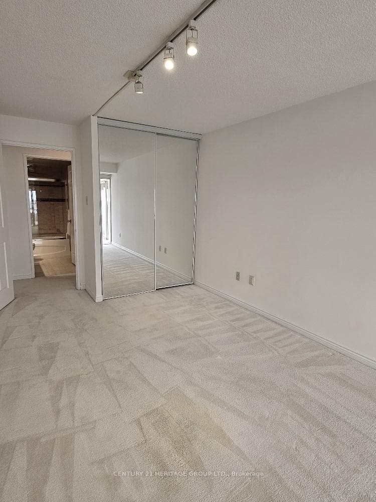 7300 Yonge Street Unit 1604 photo 20