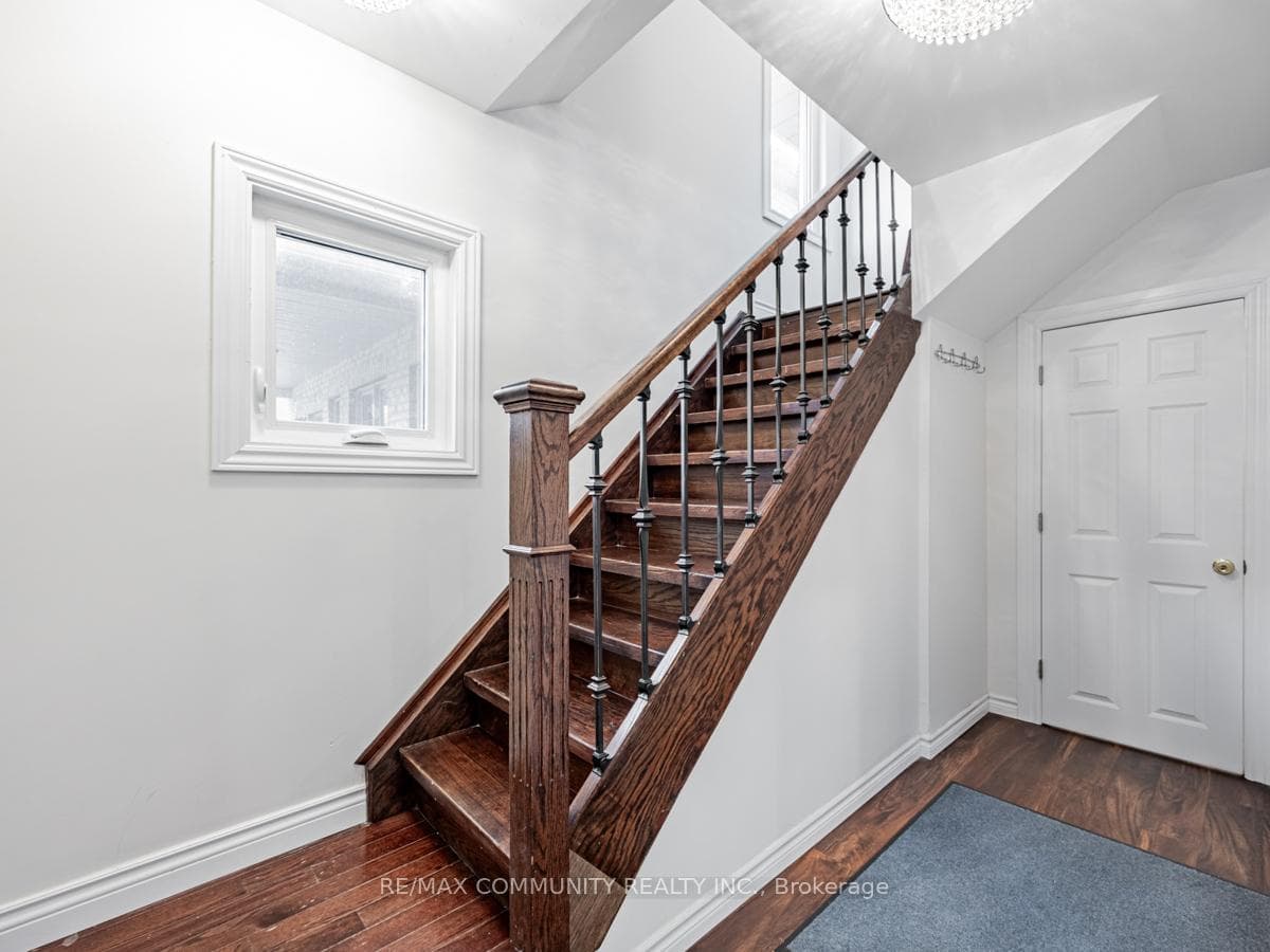 111 Elgin Street photo 17
