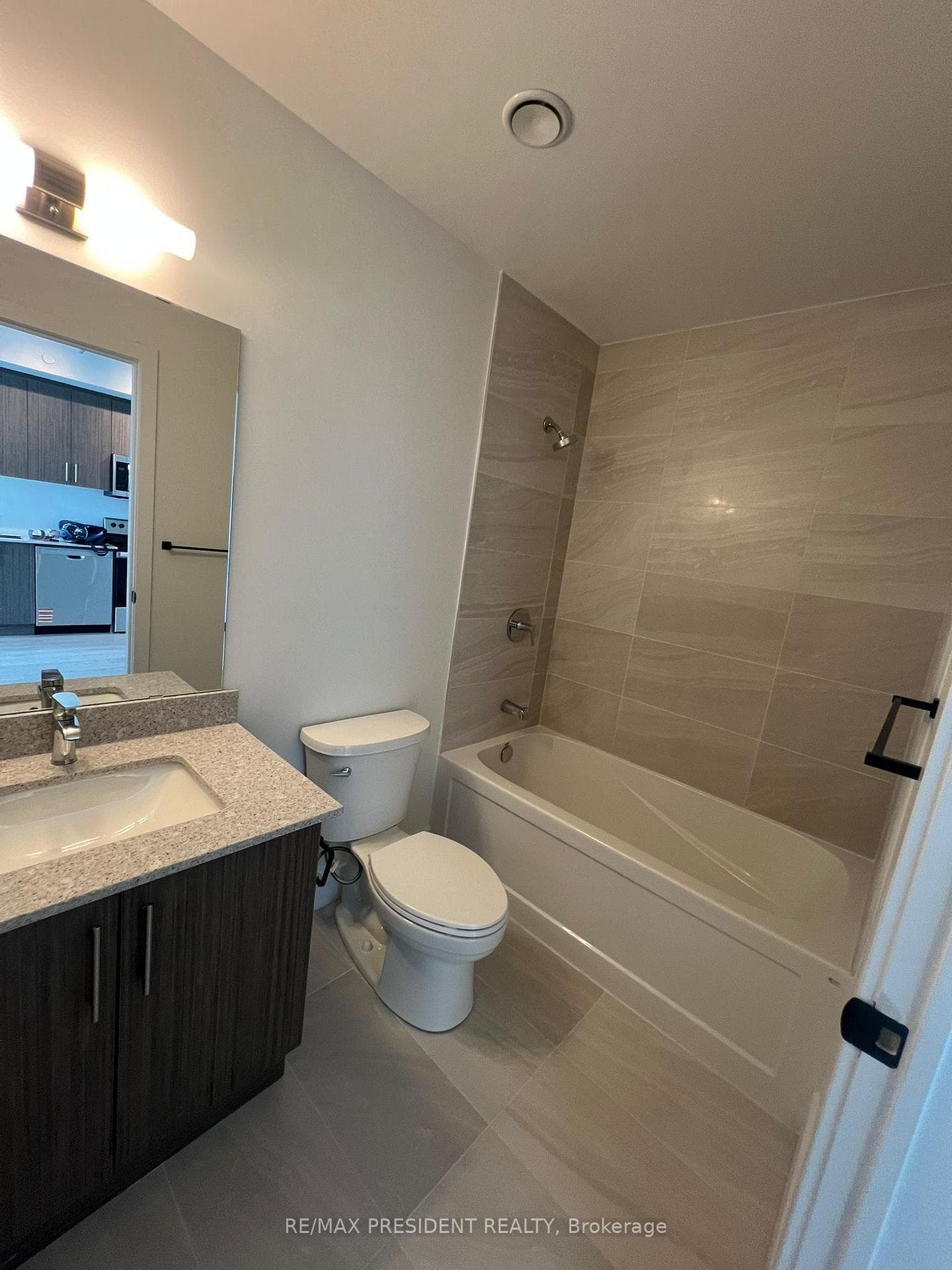 2782 Barton Street Unit 1018 photo 10
