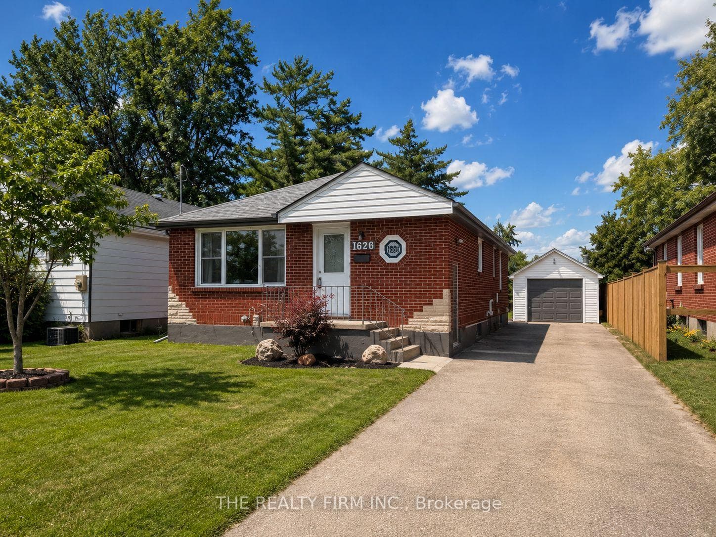 1626 Leonard Street photo 1