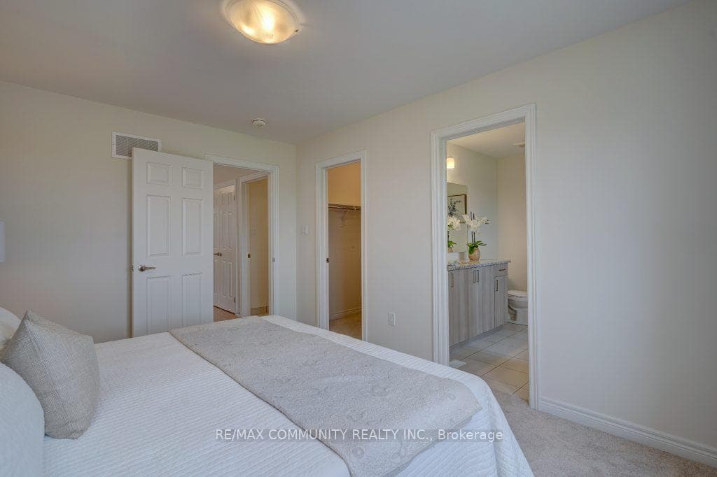 55 Bayardo Drive photo 17