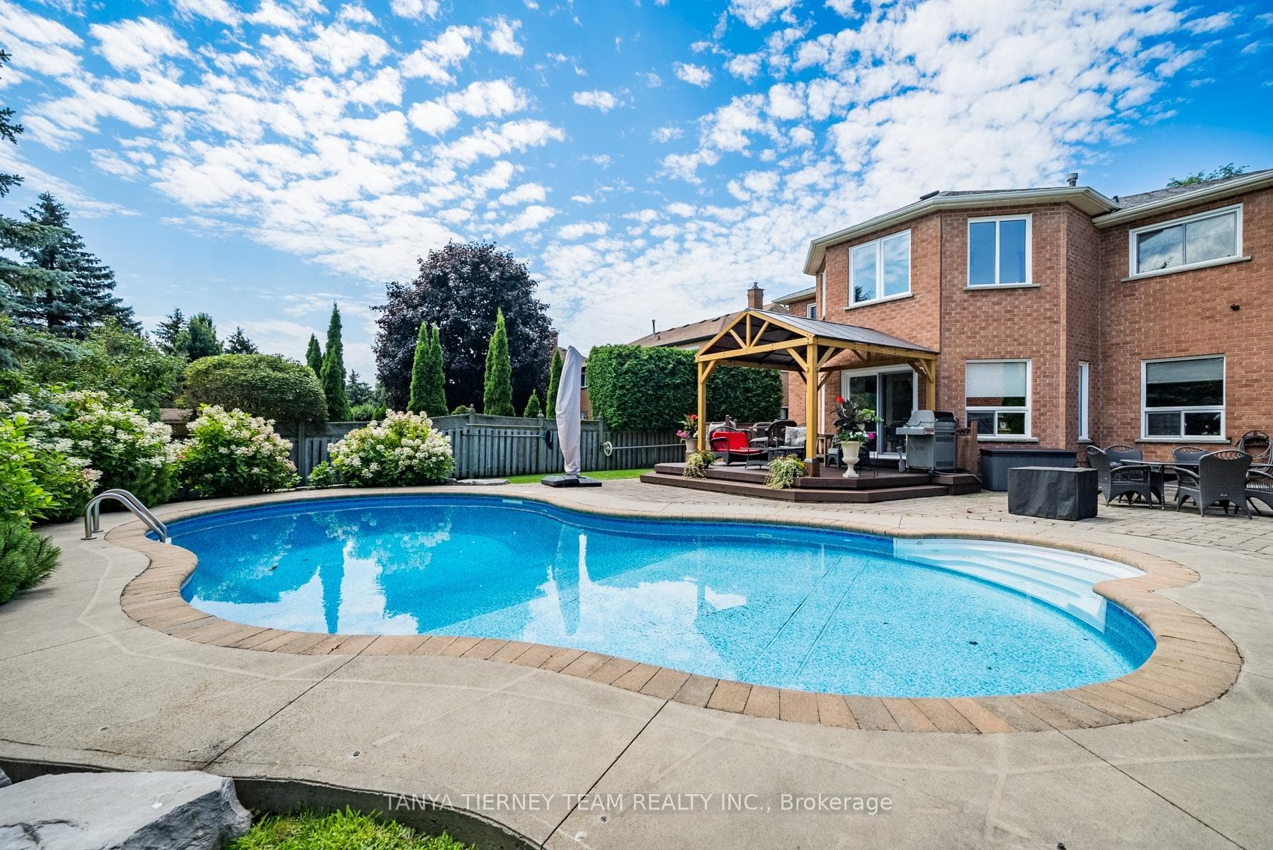 22 Woodhaven Crescent photo 39