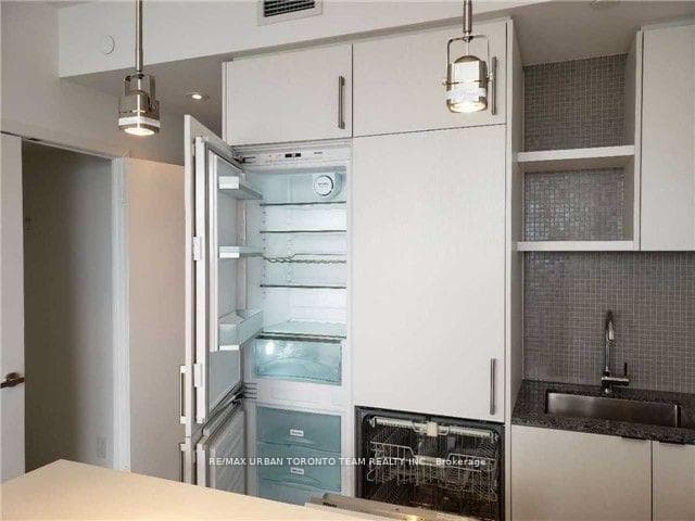 100 Harbour Street Unit 1407 photo 7
