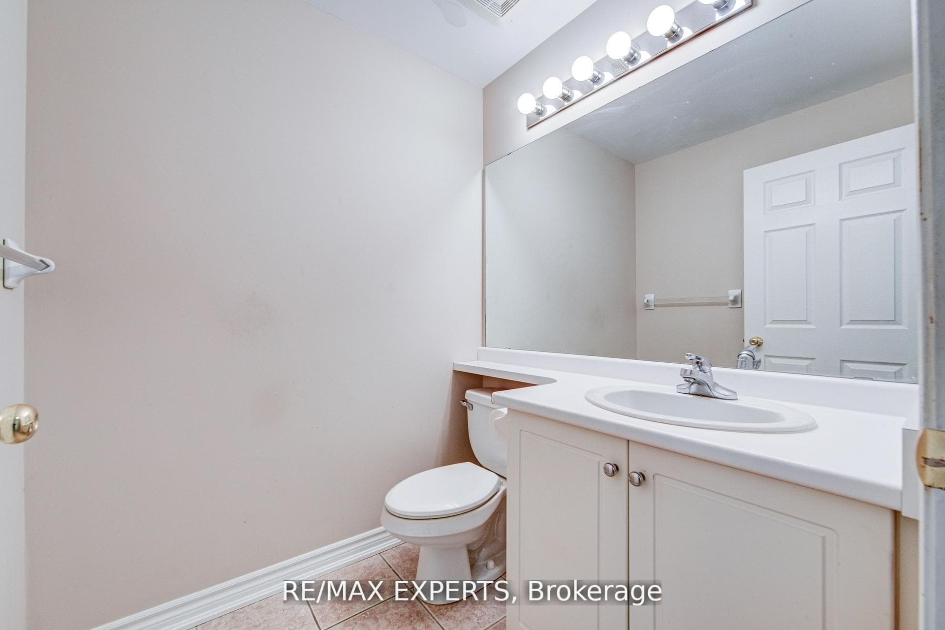 391 Plains Road Unit 102 photo 24