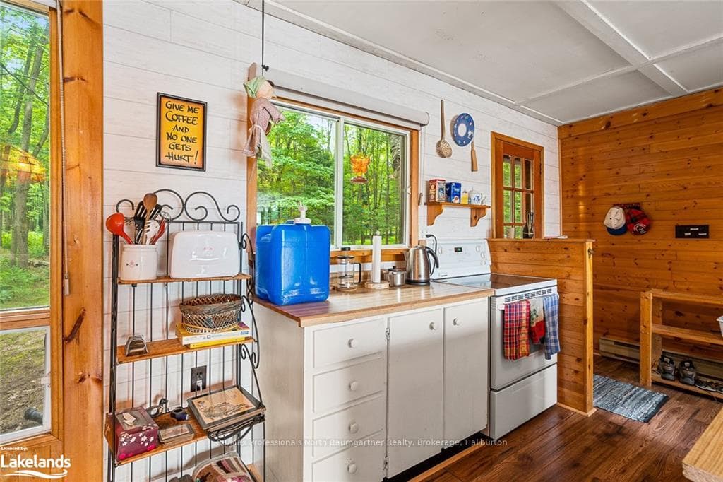 1744 25TH LINE Road photo 15