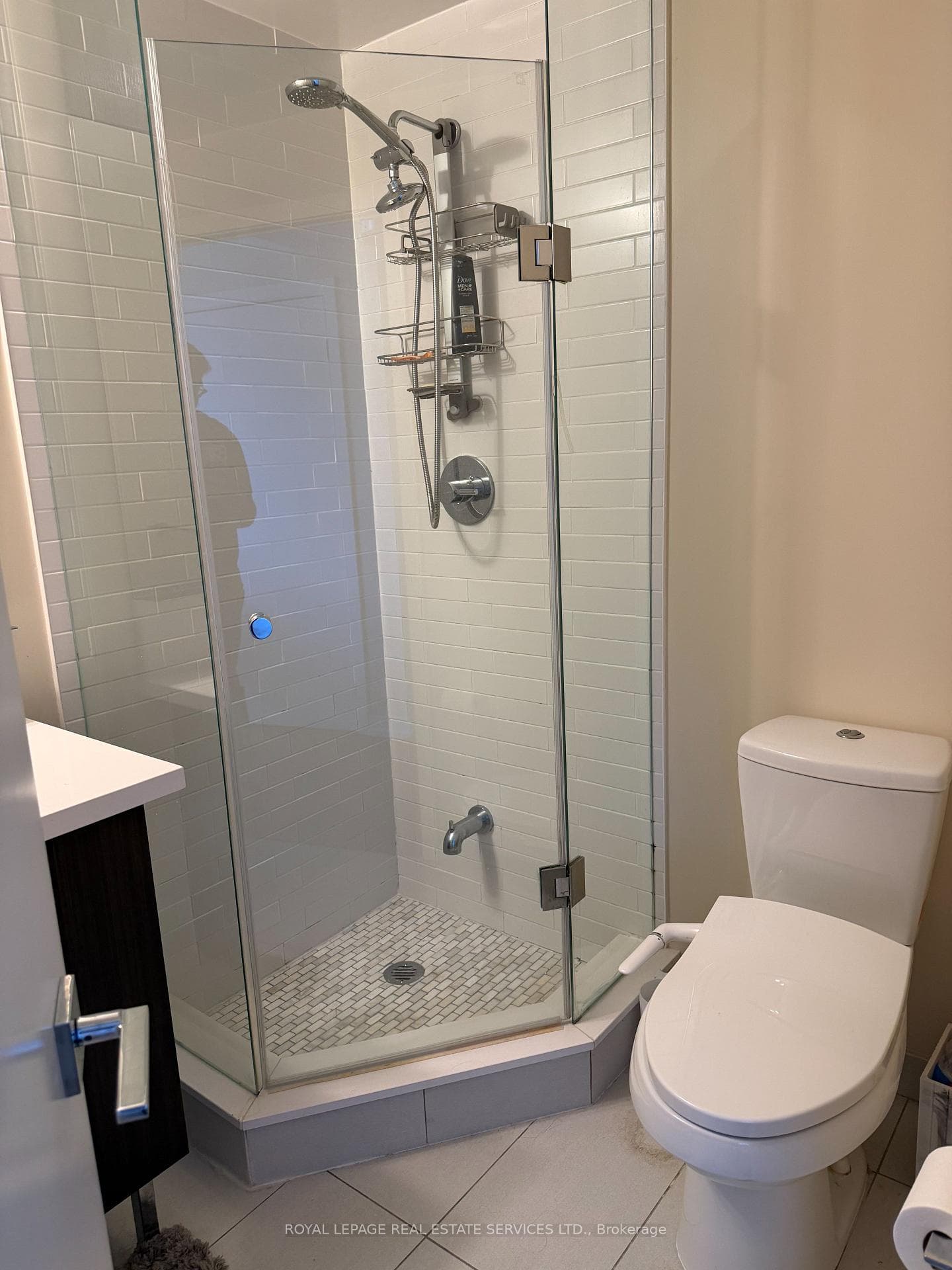 21 Widmer Street Unit 3706 photo 18