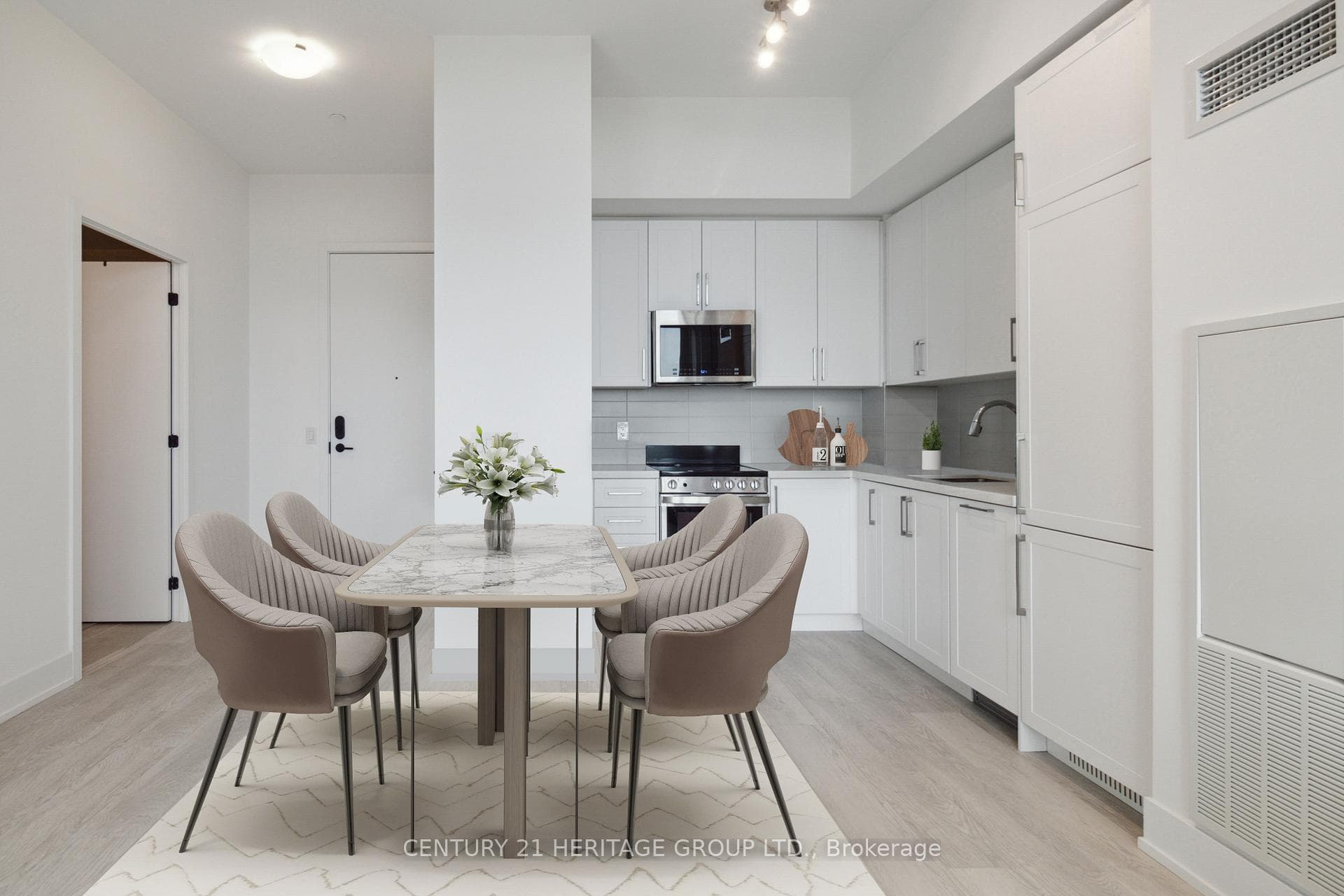 2450 Old Bronte Road Unit 812 photo 10
