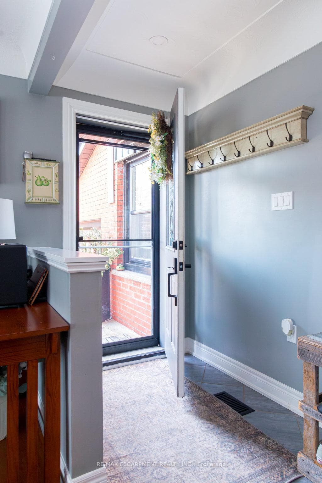 3 Pleasant Avenue photo 4