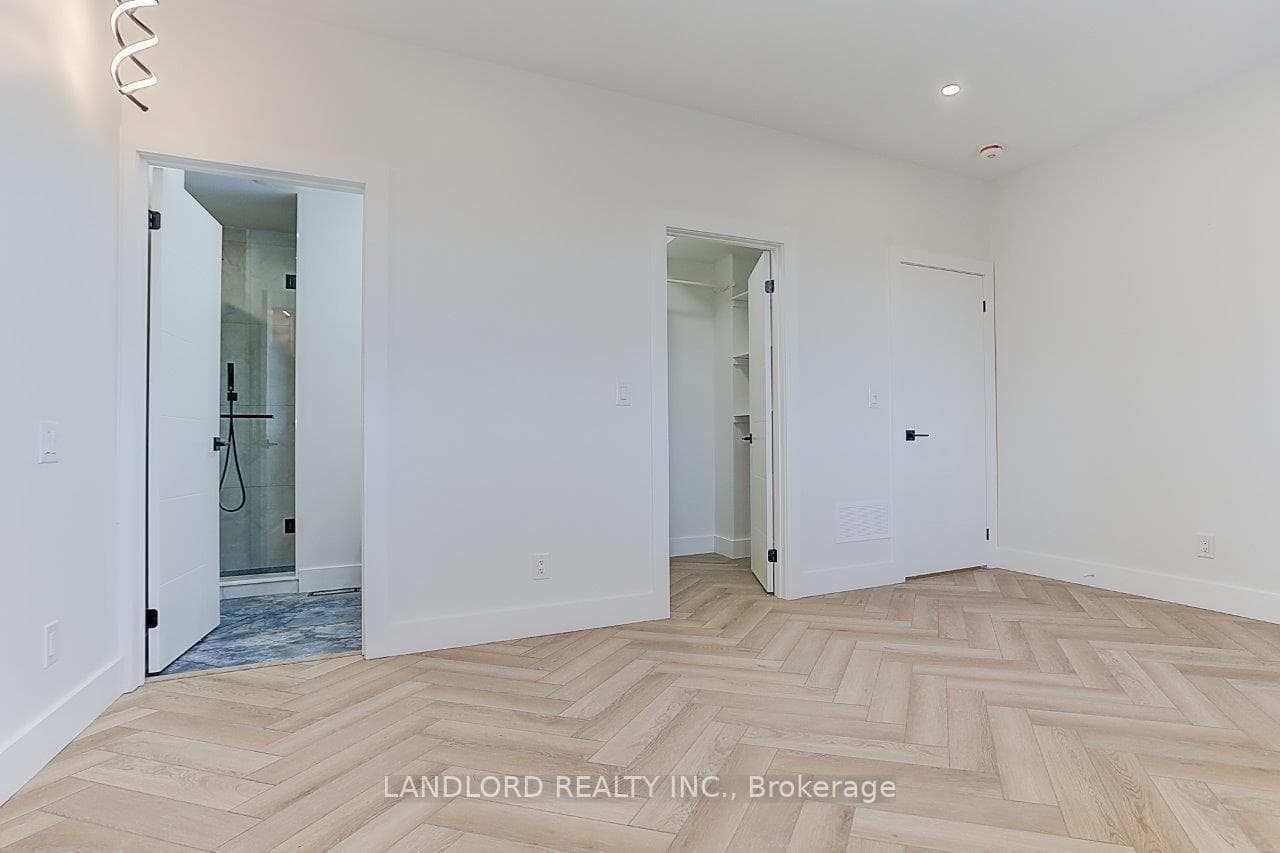 71 Livingstone Avenue Unit Main Fl photo 30