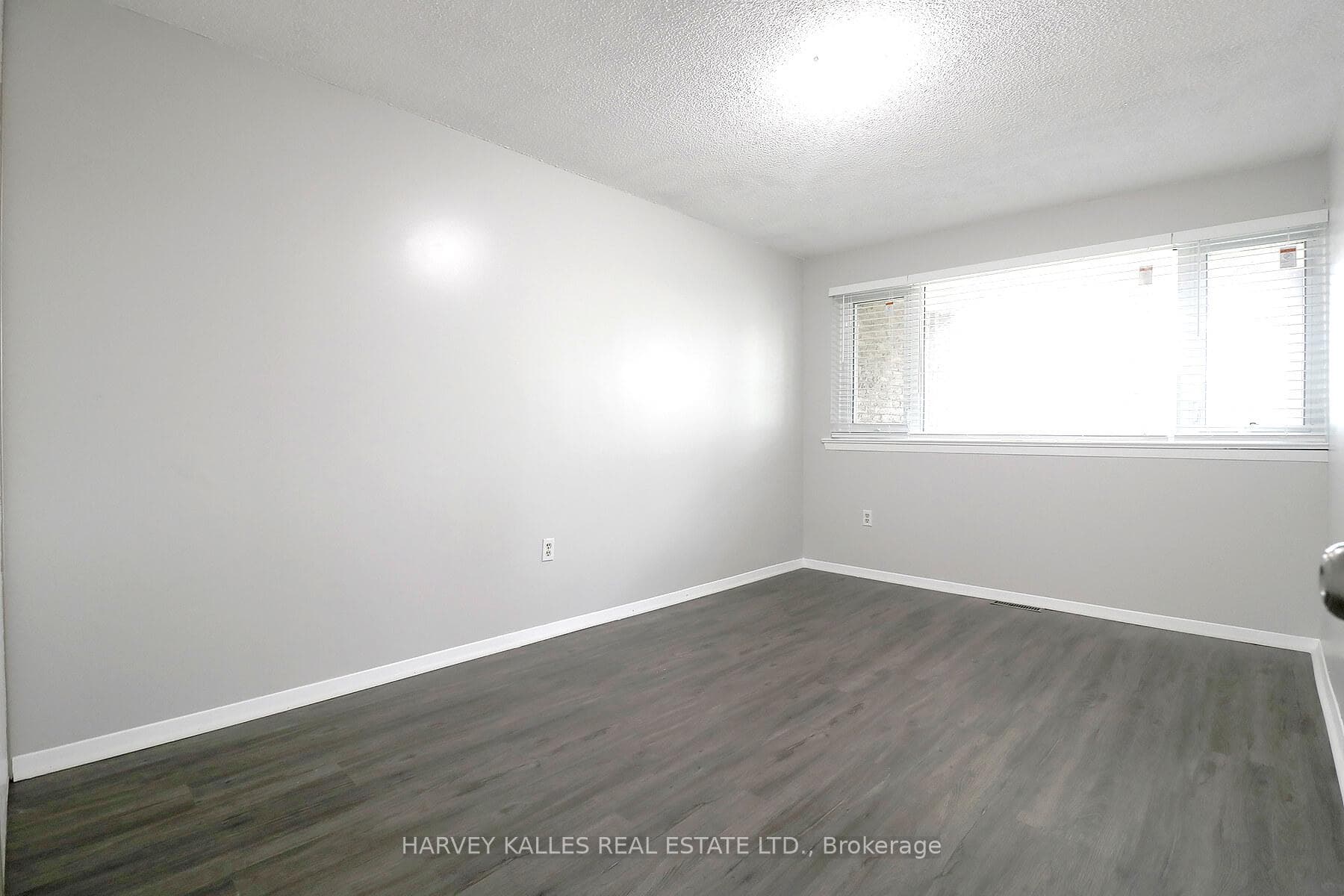 4005 Don Mills Road Unit 118 photo 12