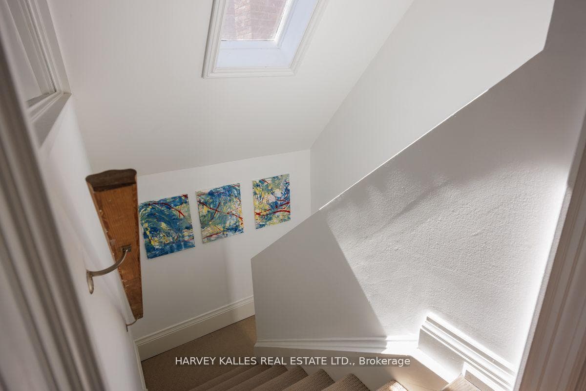 125 Hilton Avenue photo 23