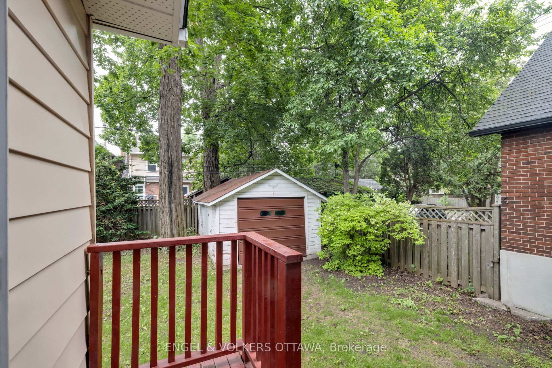 54 Glendale Avenue photo 38