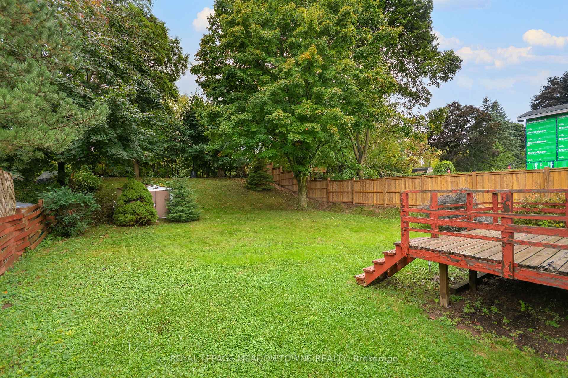 36 Hewson Crescent photo 32