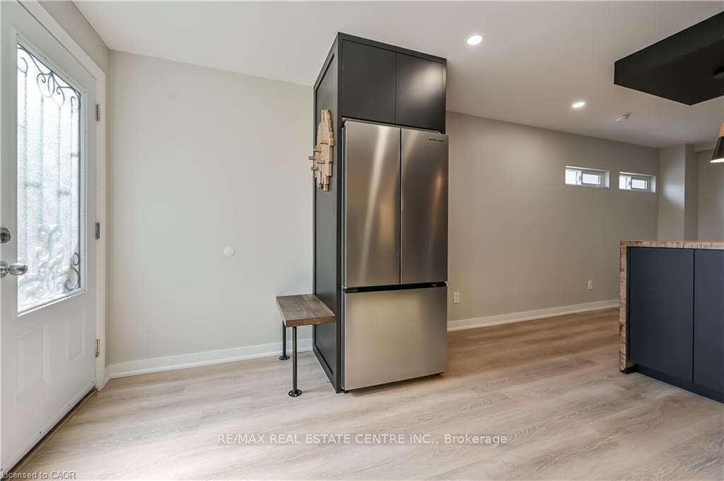 43 Mahony Avenue Unit 3 photo 7