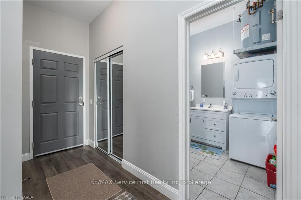 630 PRINCESS Street Unit 307 photo 11