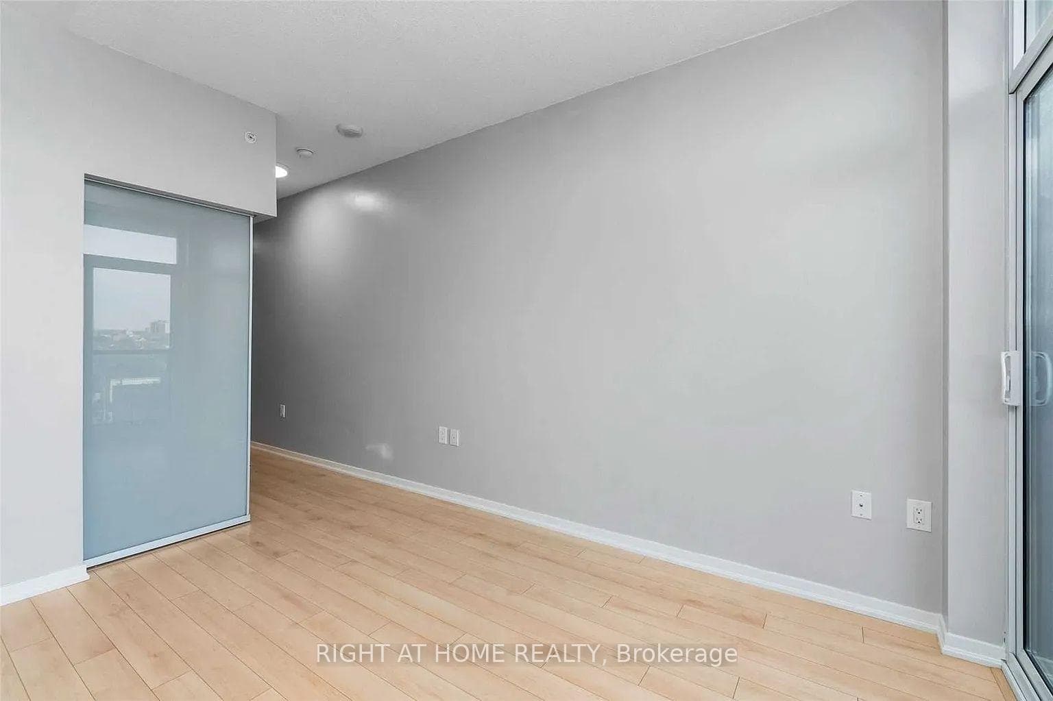 36 Lisgar Street Unit 806W photo 8