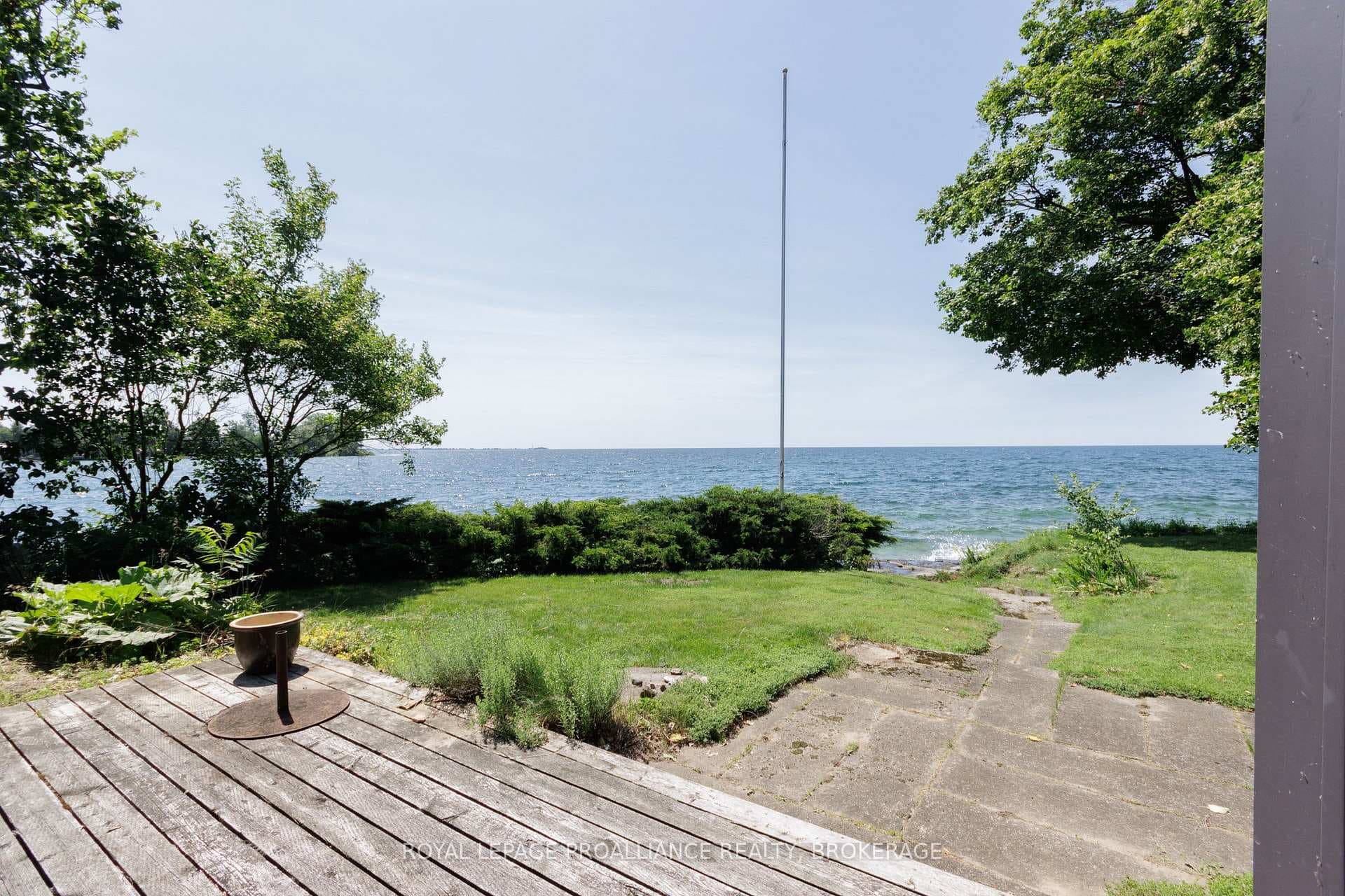 19 Lakeland Point Drive photo 8