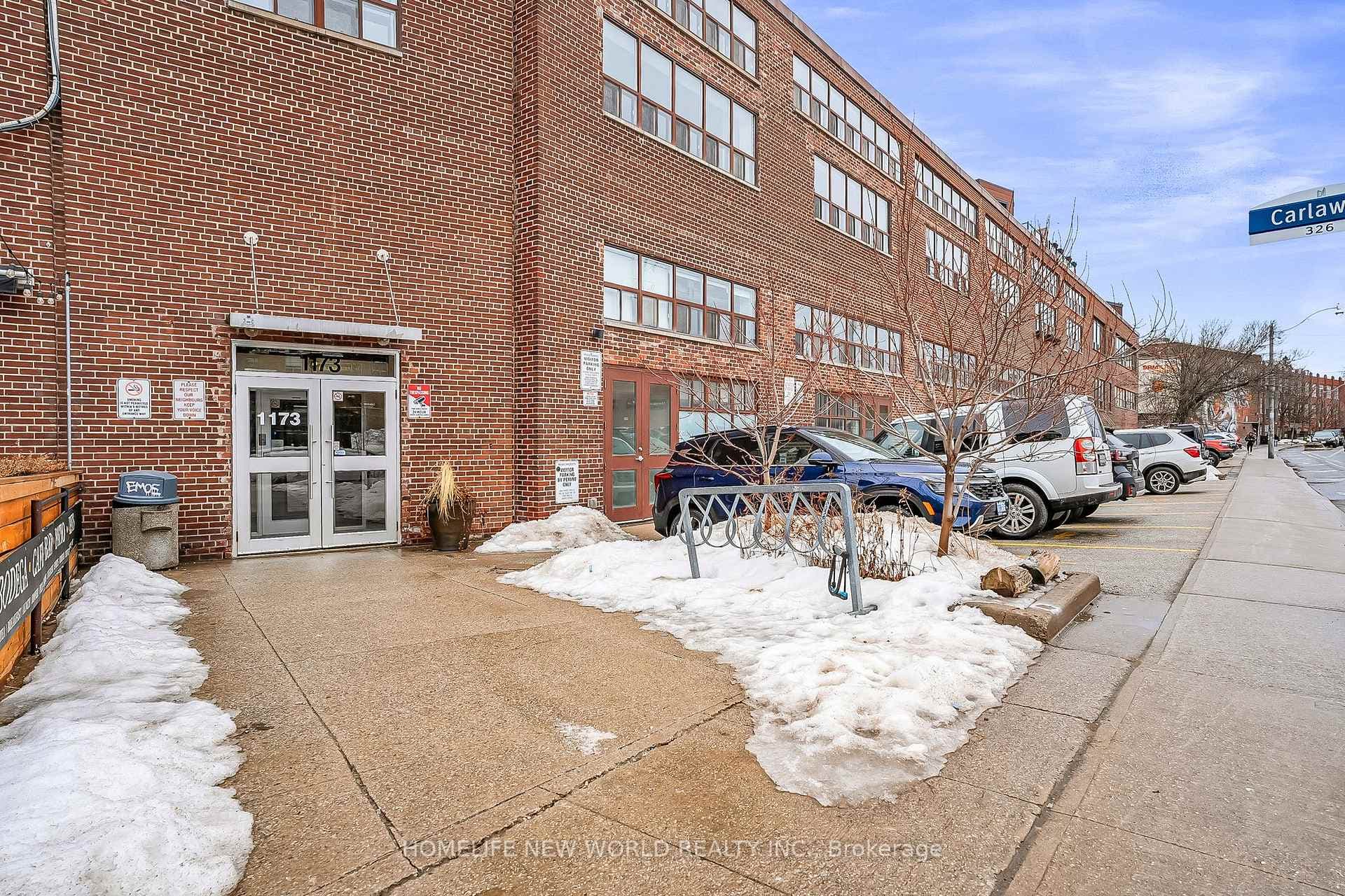 1173 Dundas Street Unit 131 photo 2