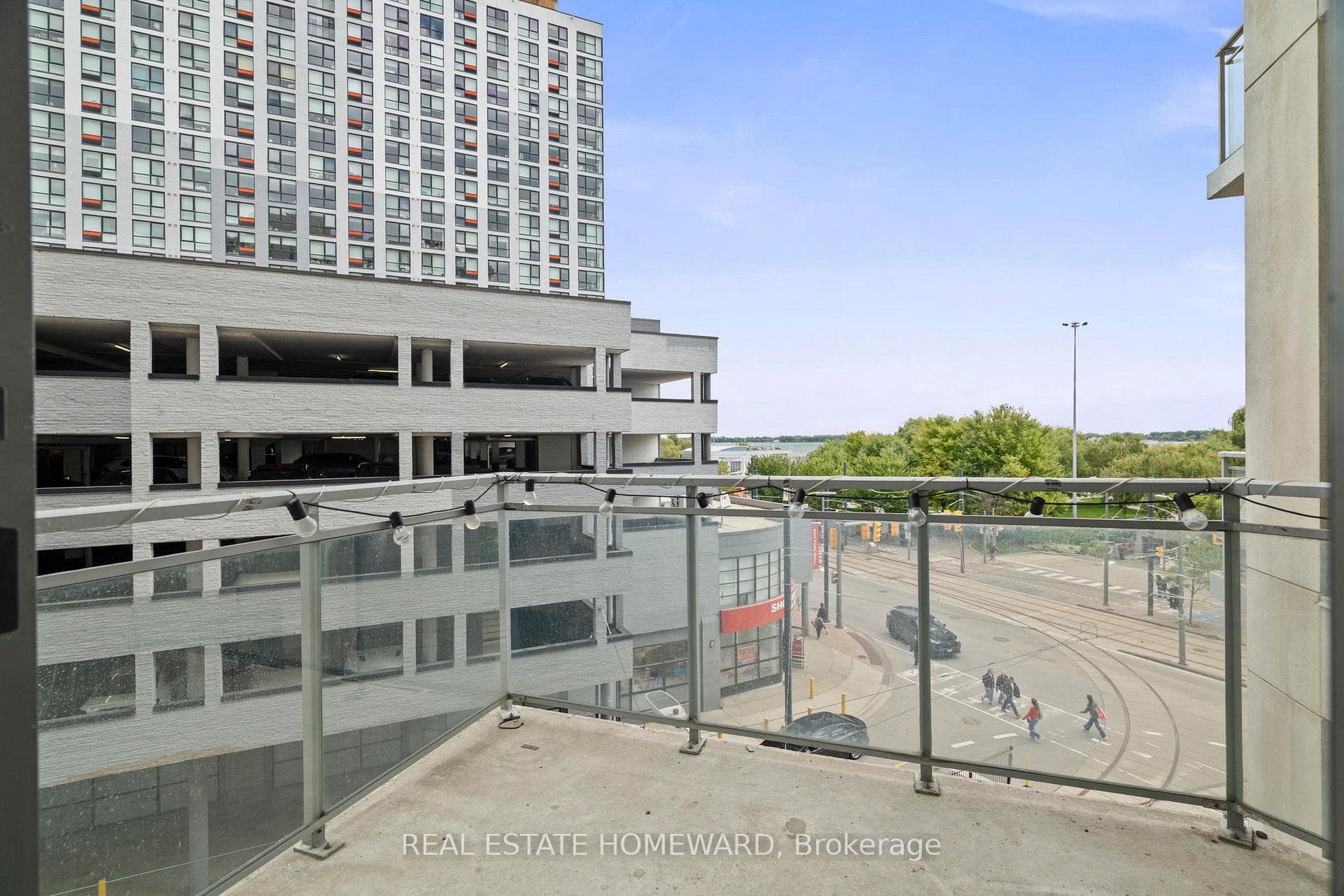 410 Queens Quay Unit 413 photo 14