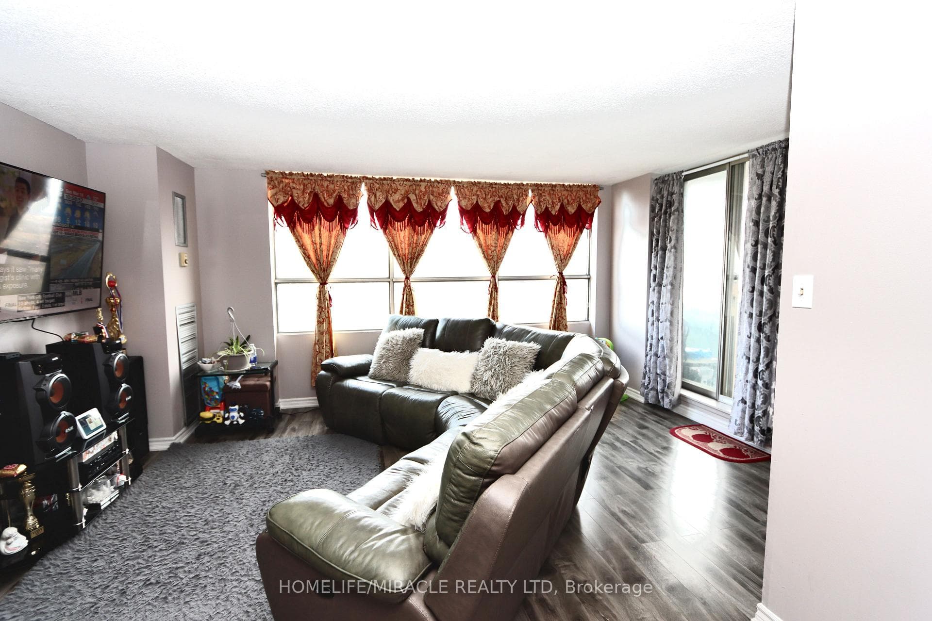 40 Panorama Court Unit 1507 photo 6