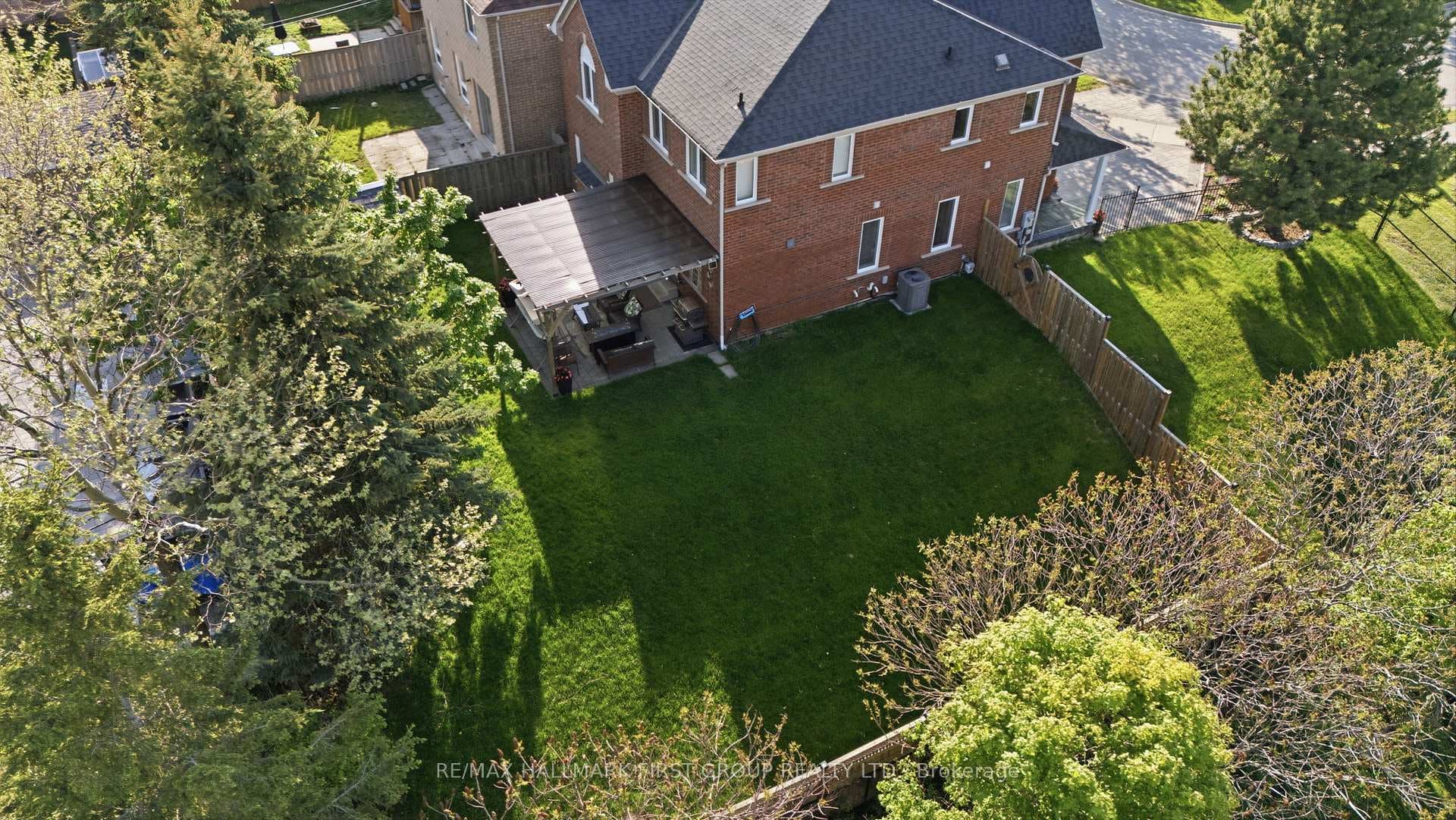 55 Armitage Crescent photo 31