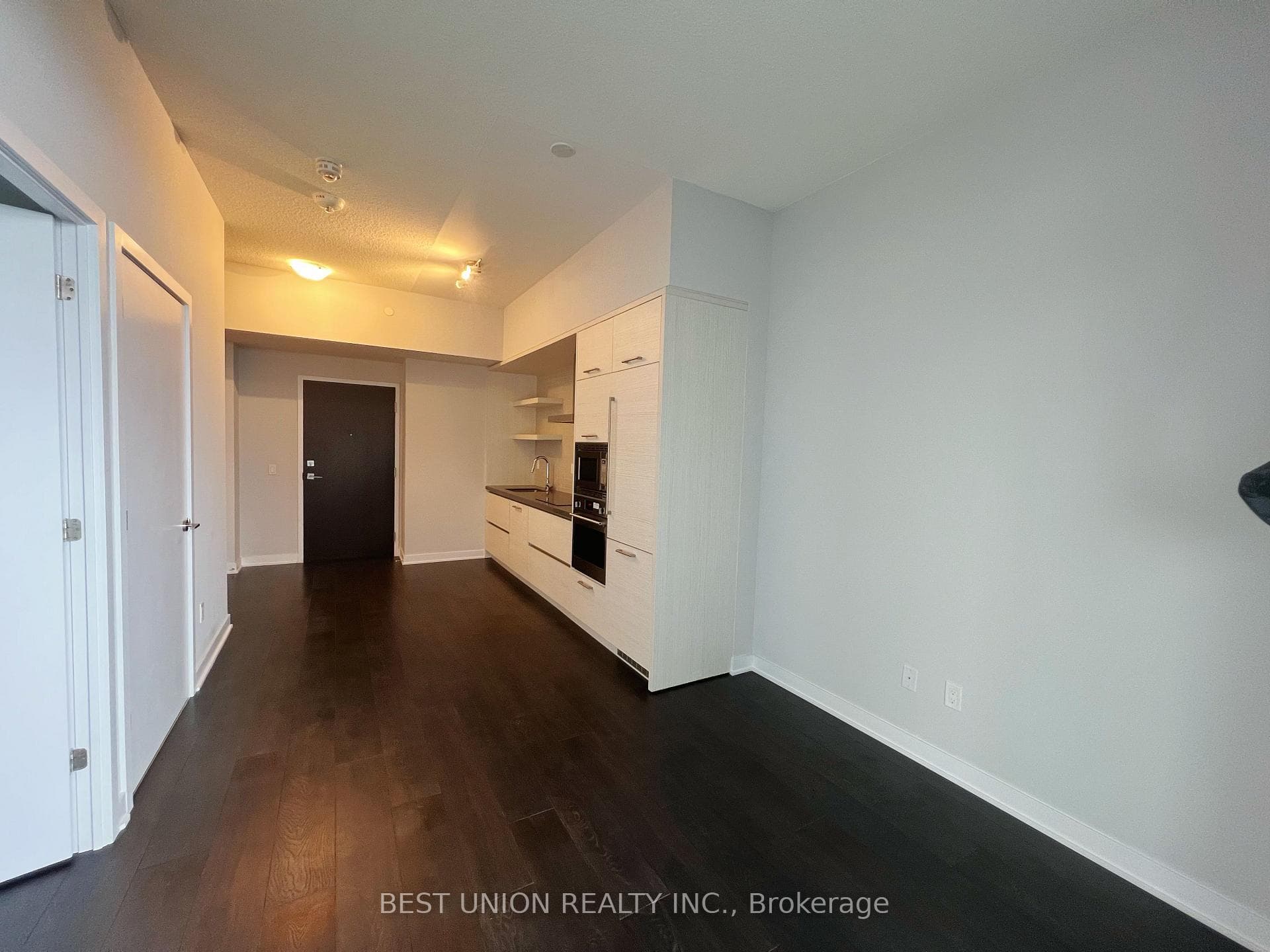 Kitchen/Dinning Rm/Living Rm