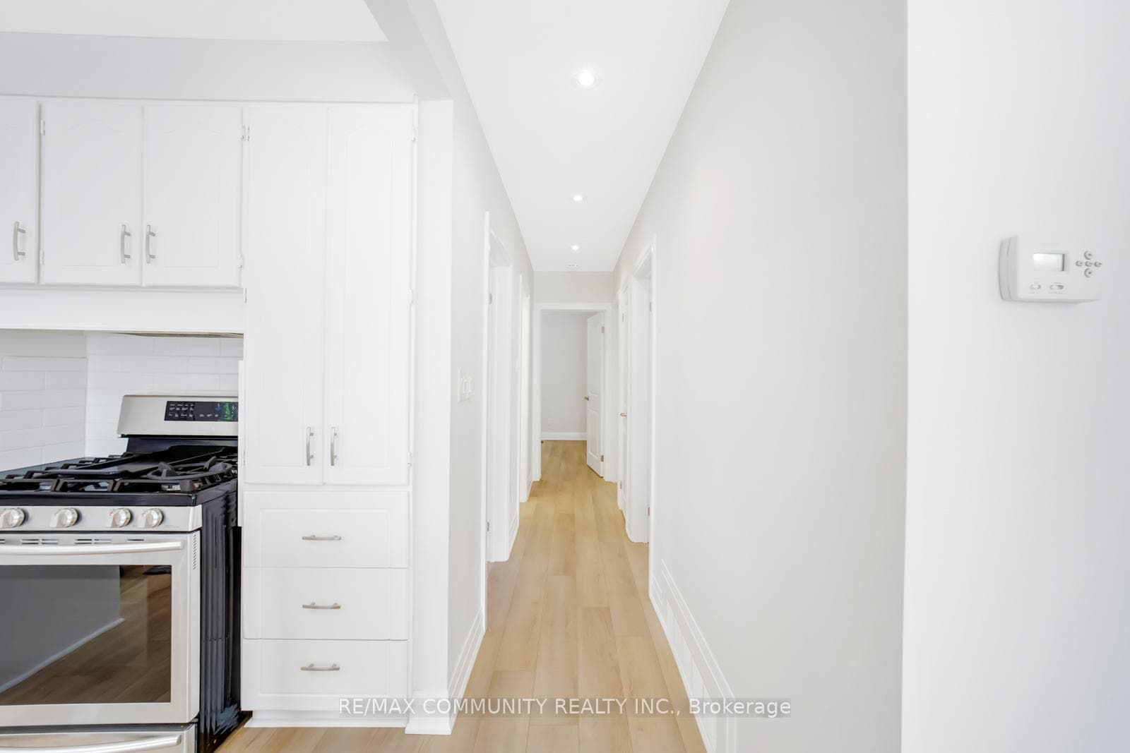 28 Benhur Crescent Unit Upper photo 11