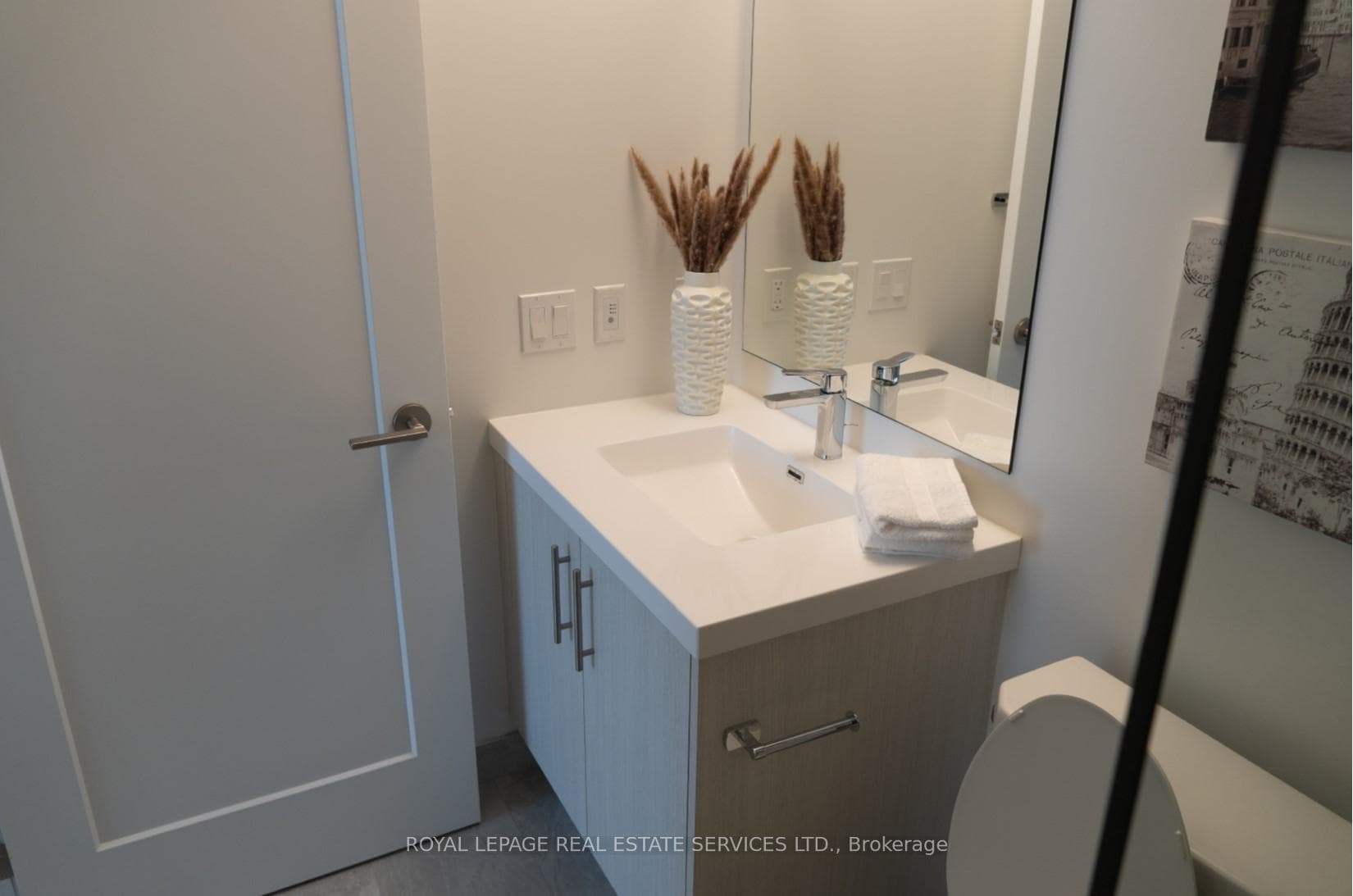 286 Main Street Unit 715 photo 8