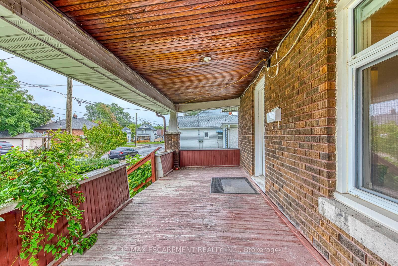 5188 Maple Street photo 4