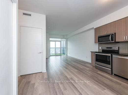 1603 Eglinton Avenue Unit 1402 photo 6