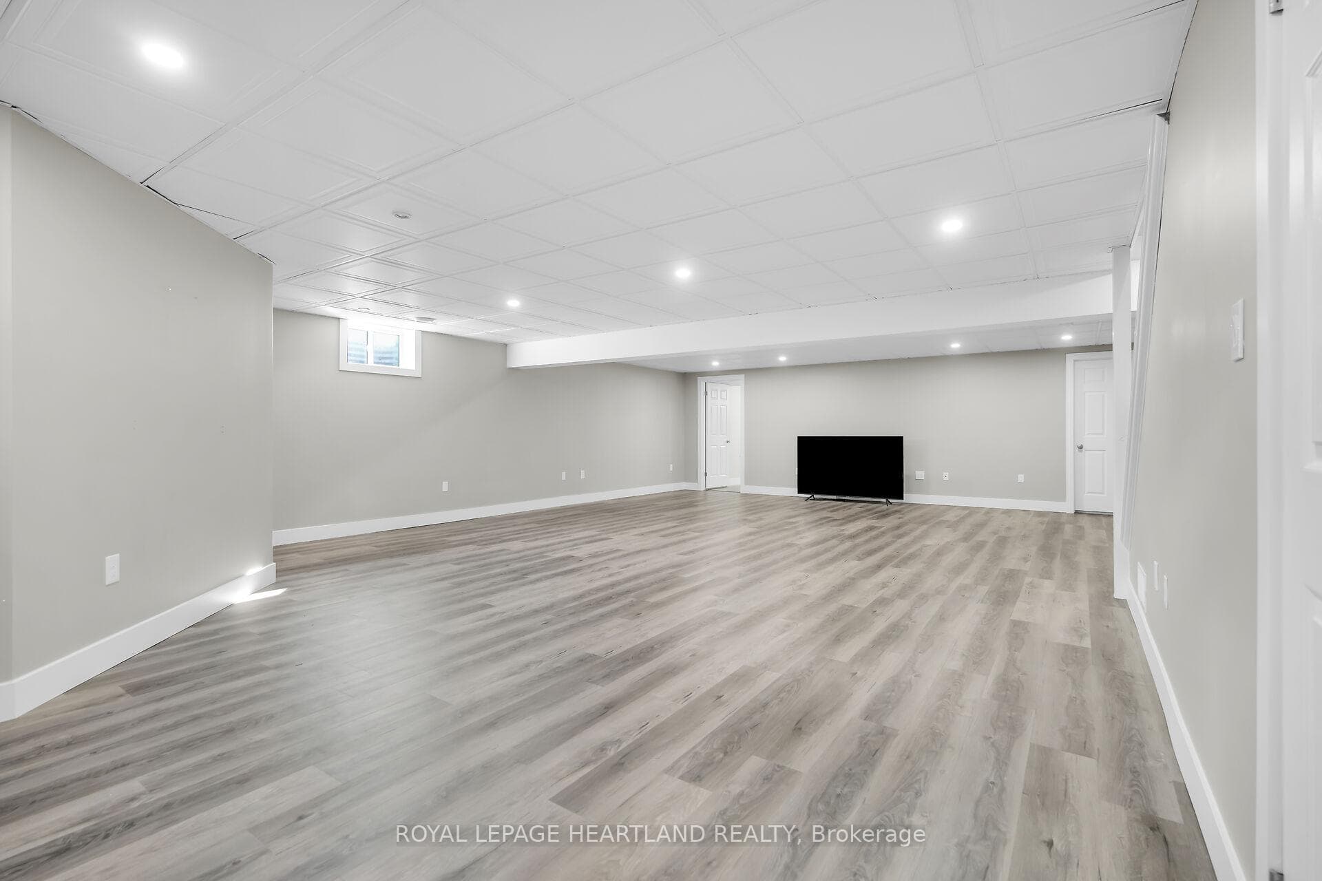 532 Carling Street photo 37