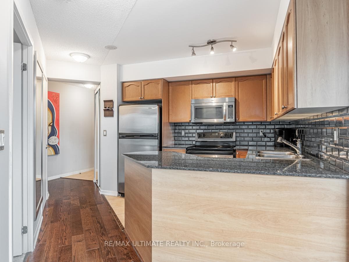 231 Fort York Boulevard Unit 1911 photo 5